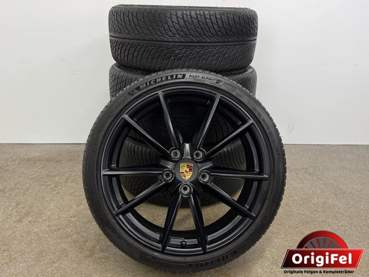 Original Porsche 911 992 Carrera 4S GTS 20 21 Zoll Winterreifen