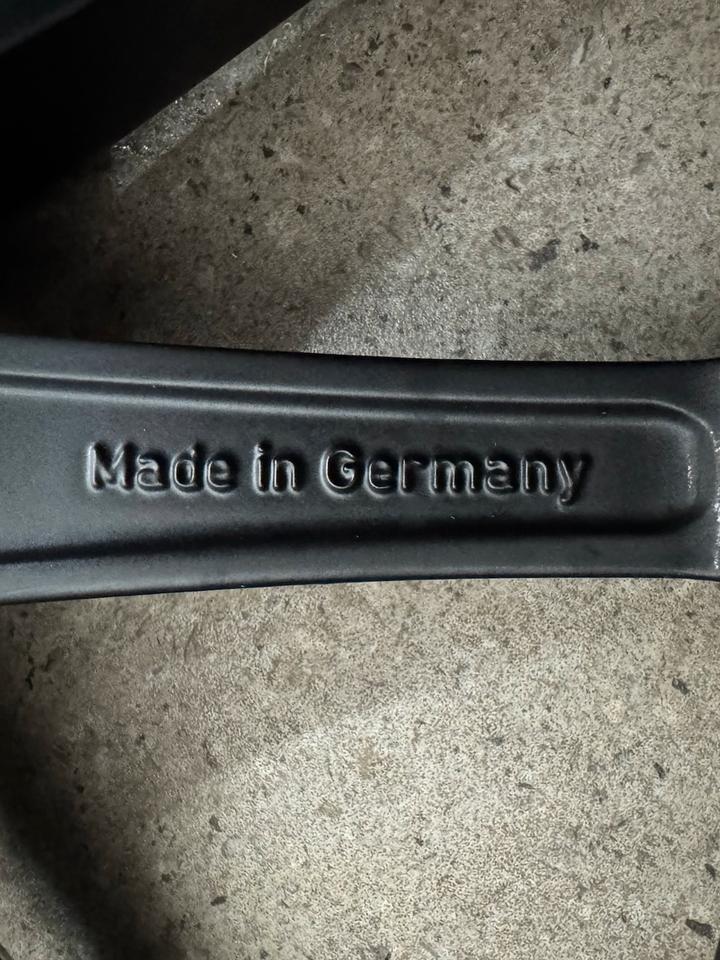 Original Porsche 911 992 Carrera 4S GTS 20 21 Zoll Winterreifen