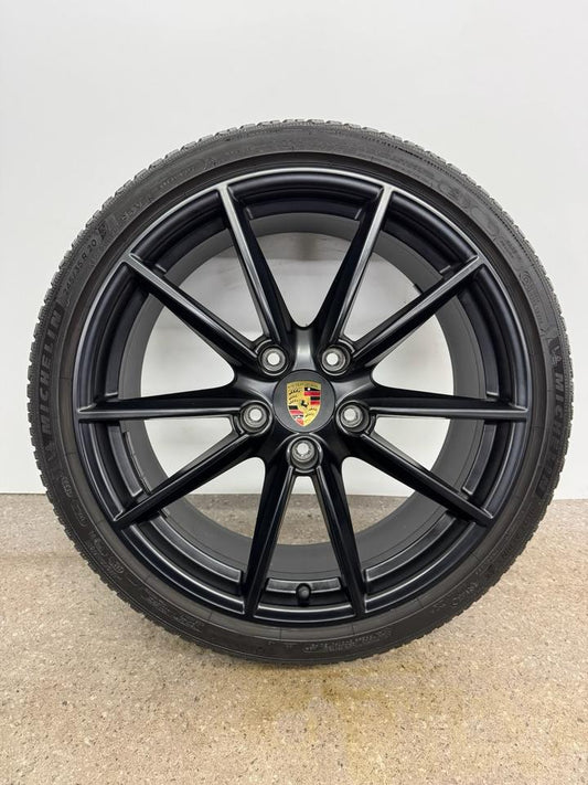 Original Porsche 911 992 Carrera 4S GTS 20 21 Zoll Winterreifen