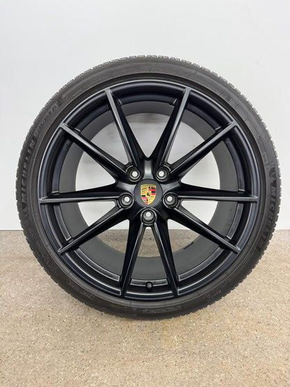 Original Porsche 911 992 Carrera 4S GTS 20 21 Zoll Winterreifen