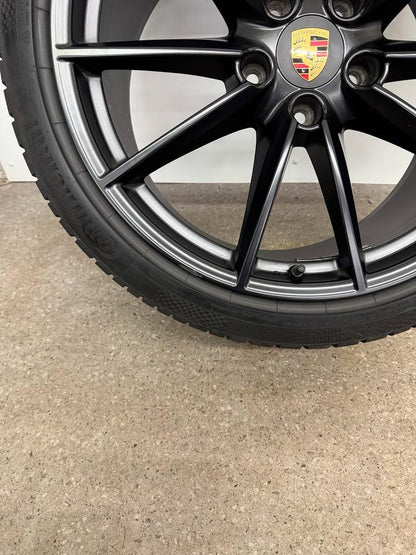Original Porsche 911 992 Carrera 4S GTS 20 21 Zoll Winterreifen Winterräder Felgen