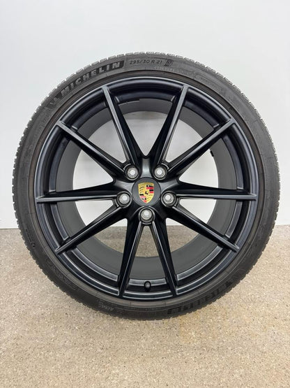 Original Porsche 911 992 Carrera 4S GTS 20 21 Zoll Winterreifen