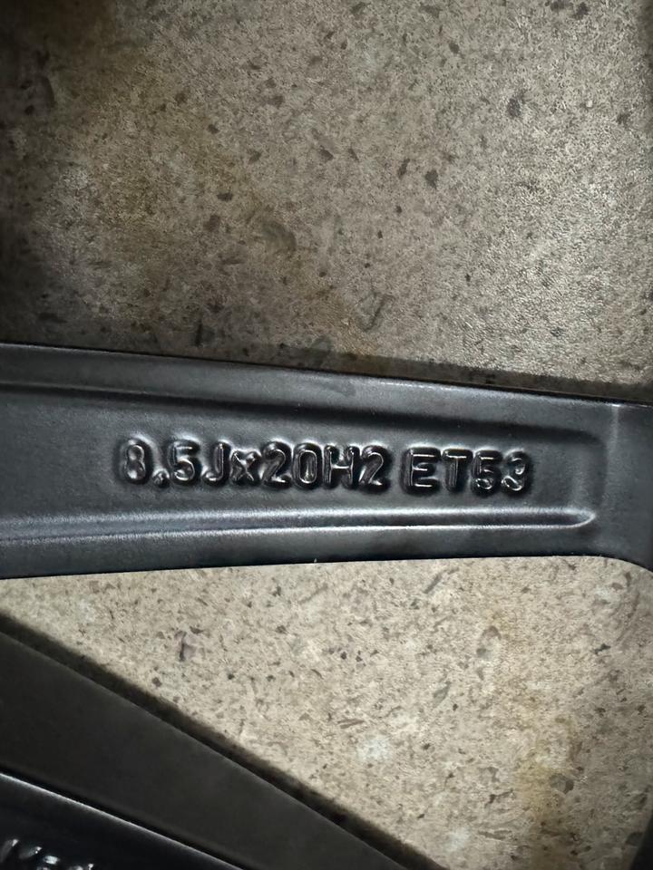 Original Porsche 911 992 Carrera 4S GTS 20 21 Zoll Winterreifen Winterräder Felgen