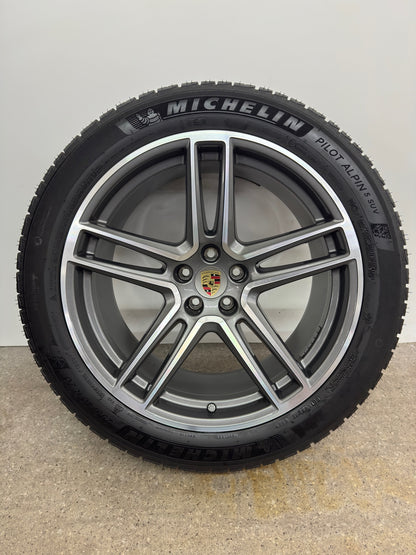 WIE NEU DOT23 Original Porsche Macan II 2 III 3 20 Zoll Winterräder Winterreifen Felgen Alufelgen 95B601025DG 95B601025DH 265/45 R20 104V 295/40 R20 106V Sport Exclusive Bicolor SUV M+S