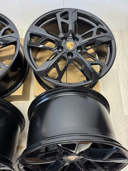 NEU* Original Porsche Taycan 21 Zoll Cross Turismo Felgen Alufelgen 9J1601025AL 9J1601025AM 9,5x21 ET60 11,5x21 ET66 Turbo S GTS GT 4 S Aero Cross Turismo Sport Felgensatz 9J1 Schwarz MwSt.