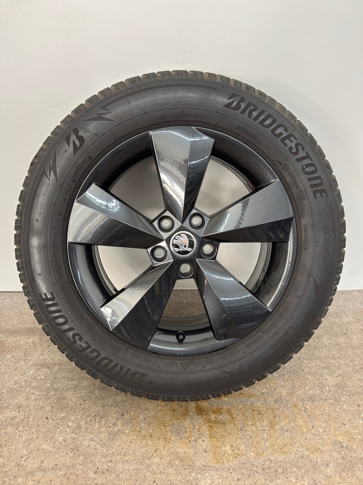 Original Skoda Kodiaq I 1 NS II 2 PS 17 Zoll Nanuq Winterräder Winterreifen Felgen 565601025AA Alufelgen 6,5x17 ET38 5x112 215/65 R17 103H M+S Winterradsatz Schwarz SUV