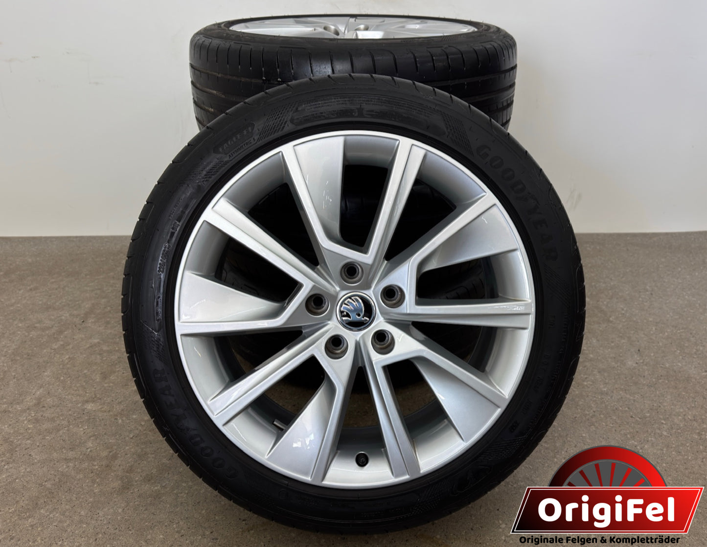Original Skoda Octavia IV NX 18 Zoll Braga Sommerräder 5E3601025K (Scout) Sommerreifen Felgen Alufelgen 5E3601025L 225/45 R18 91Y Offroad Sommerkomplettradsatz
