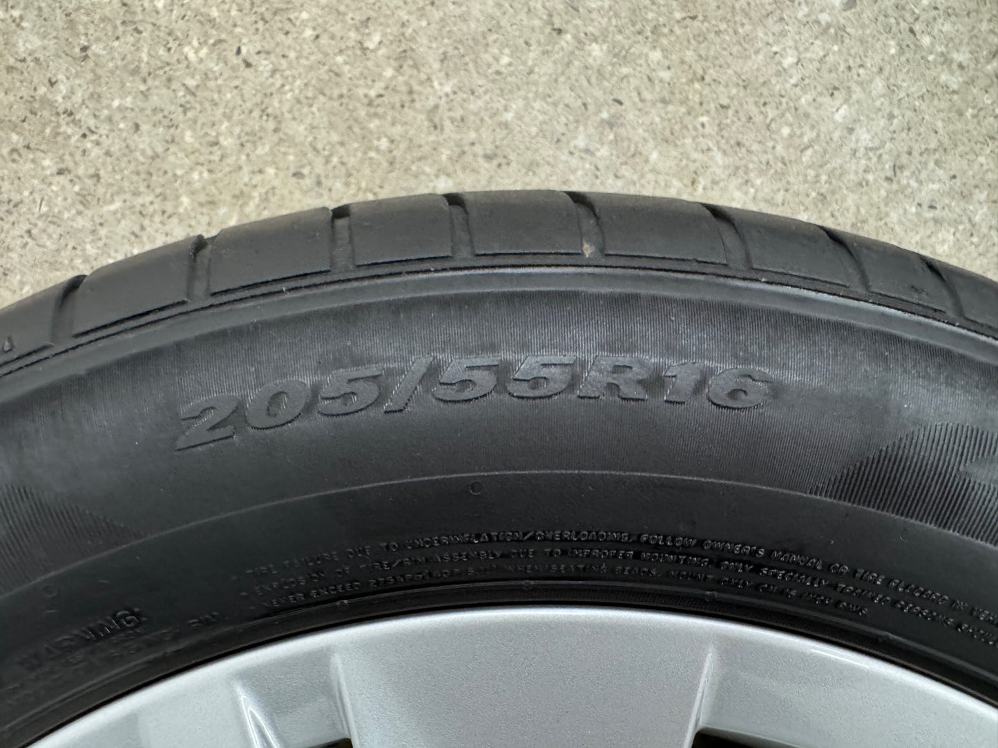 Original VW Golf VIII 8 CD 16 Zoll Norfolk Sommerräder Sommerreifen Felgen 5H0601025 Alufelgen 205/55 R16 91V 7x16 ET48 Silber 5x112