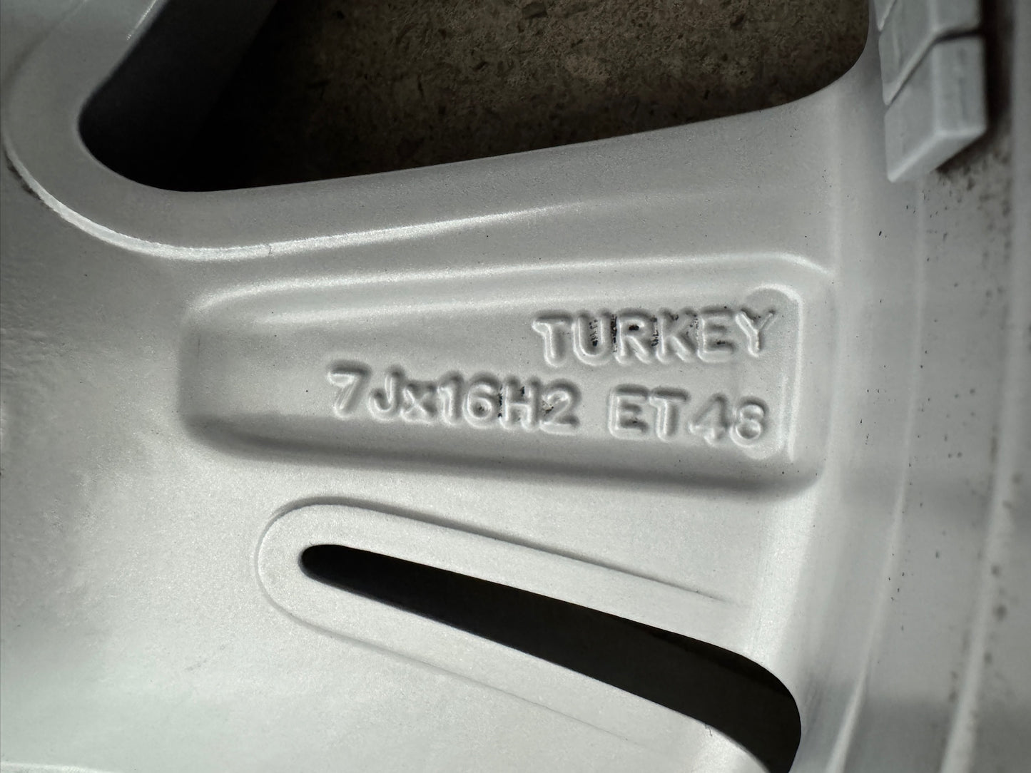 Original VW Golf VIII 8 CD 16 Zoll Norfolk Sommerräder Sommerreifen Felgen 5H0601025 Alufelgen 205/55 R16 91V 7x16 ET48 Silber 5x112