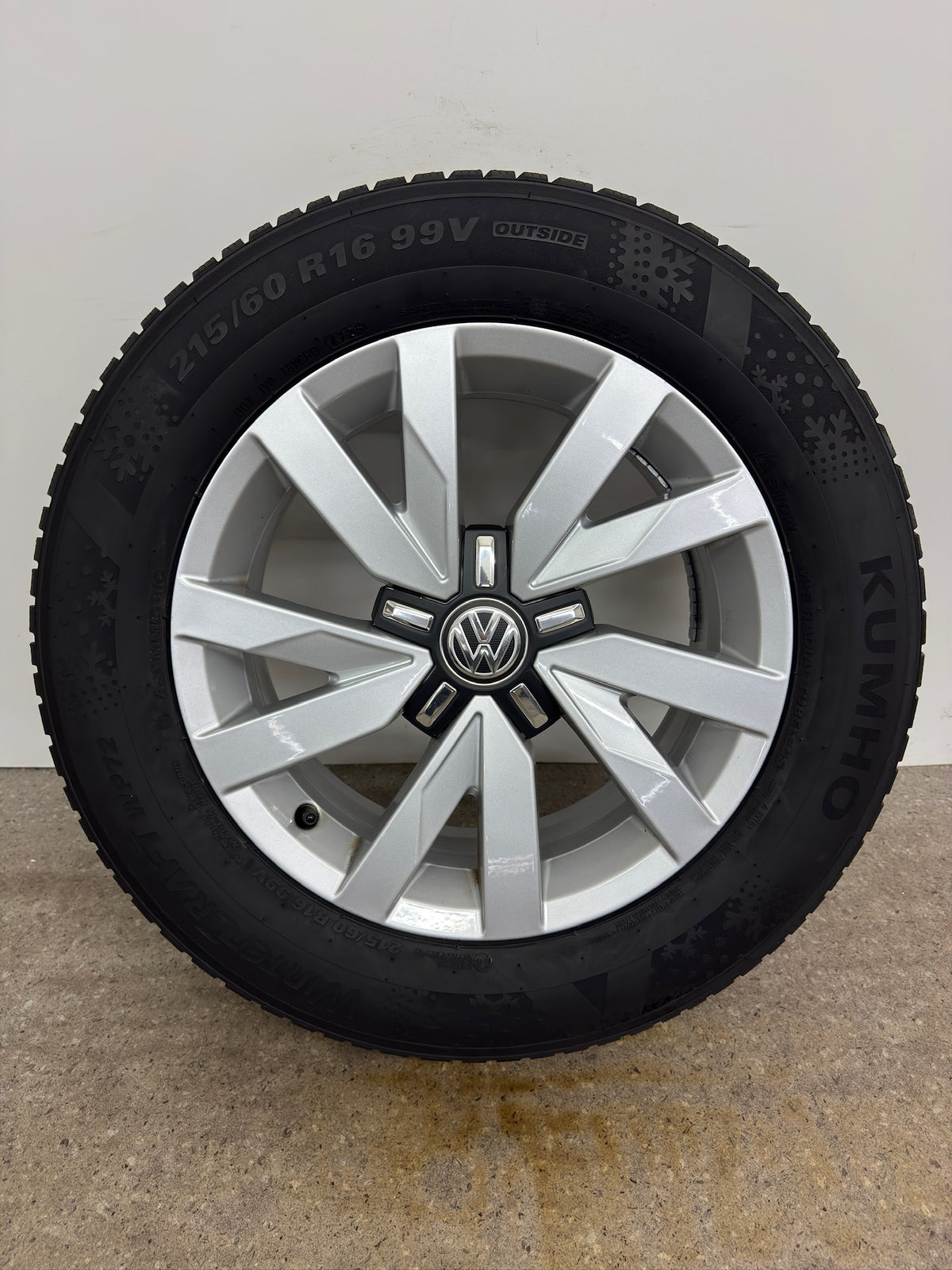 *2 neue Reifen* Original VW Passat B8 3G 16 Zoll Aragon Winterräder Winterreifen Felgen 3G0601025BJ Alufelgen Silber 215/60 R16 99H M+S 6,5x16 ET41 Limousine Variant Winterradsatz