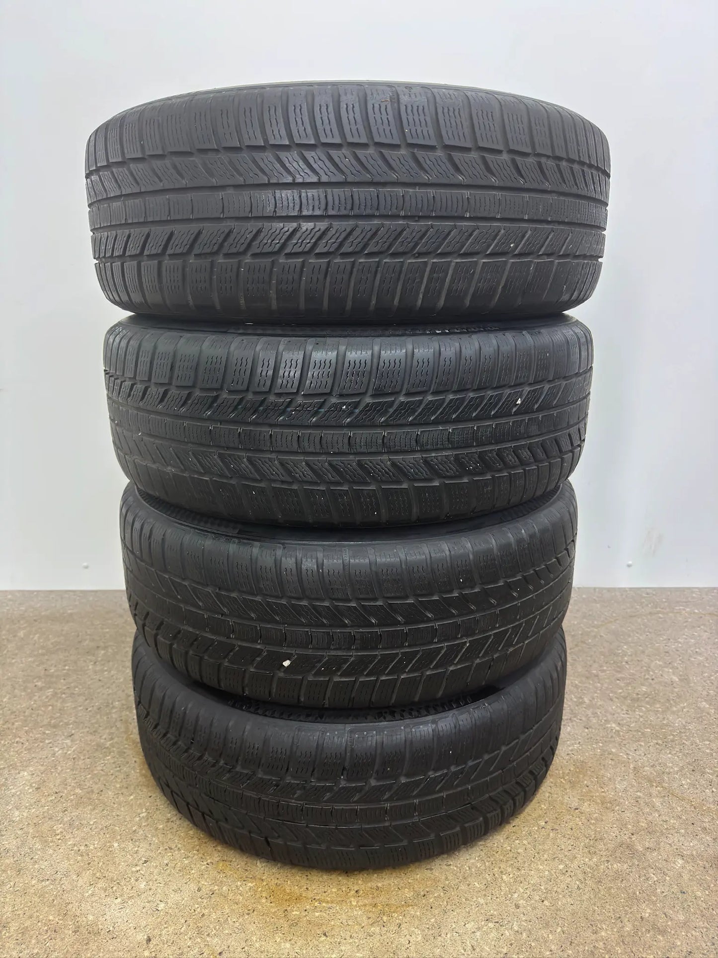 Original VW Passat B8 3G 17 Zoll Merano Winterräder Winterreifen Felgen 3G0071497C Alufelgen 215/55 R17 94H KBA50876 M+S Silber 6,5x17 ET41 5x112 Limousine Variant Winterradsatz