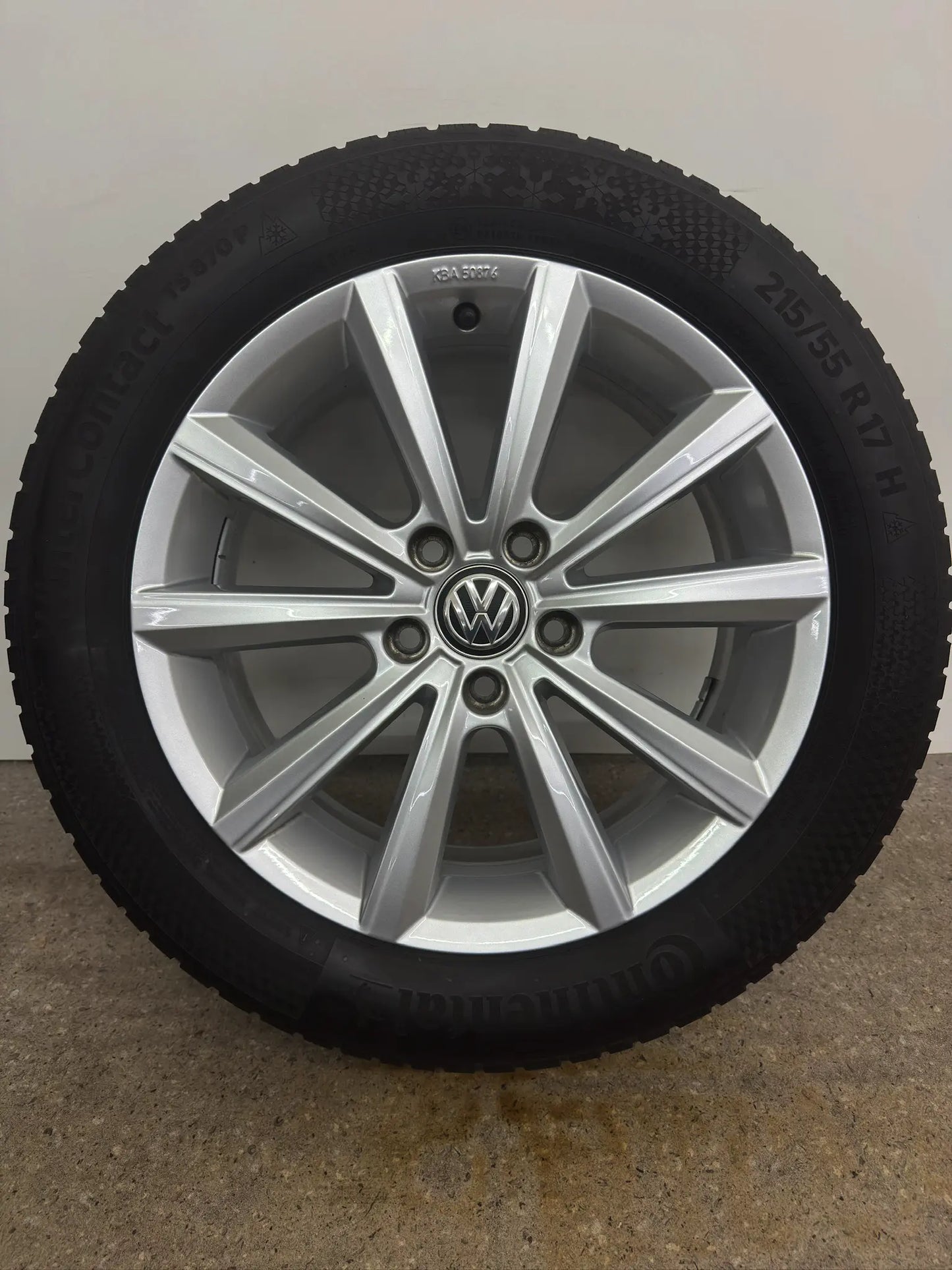 Original VW Passat B8 3G 17 Zoll Merano Winterräder Winterreifen Felgen 3G0071497C Alufelgen 215/55 R17 94H KBA50876 M+S Silber 6,5x17 ET41 5x112 Limousine Variant Winterradsatz