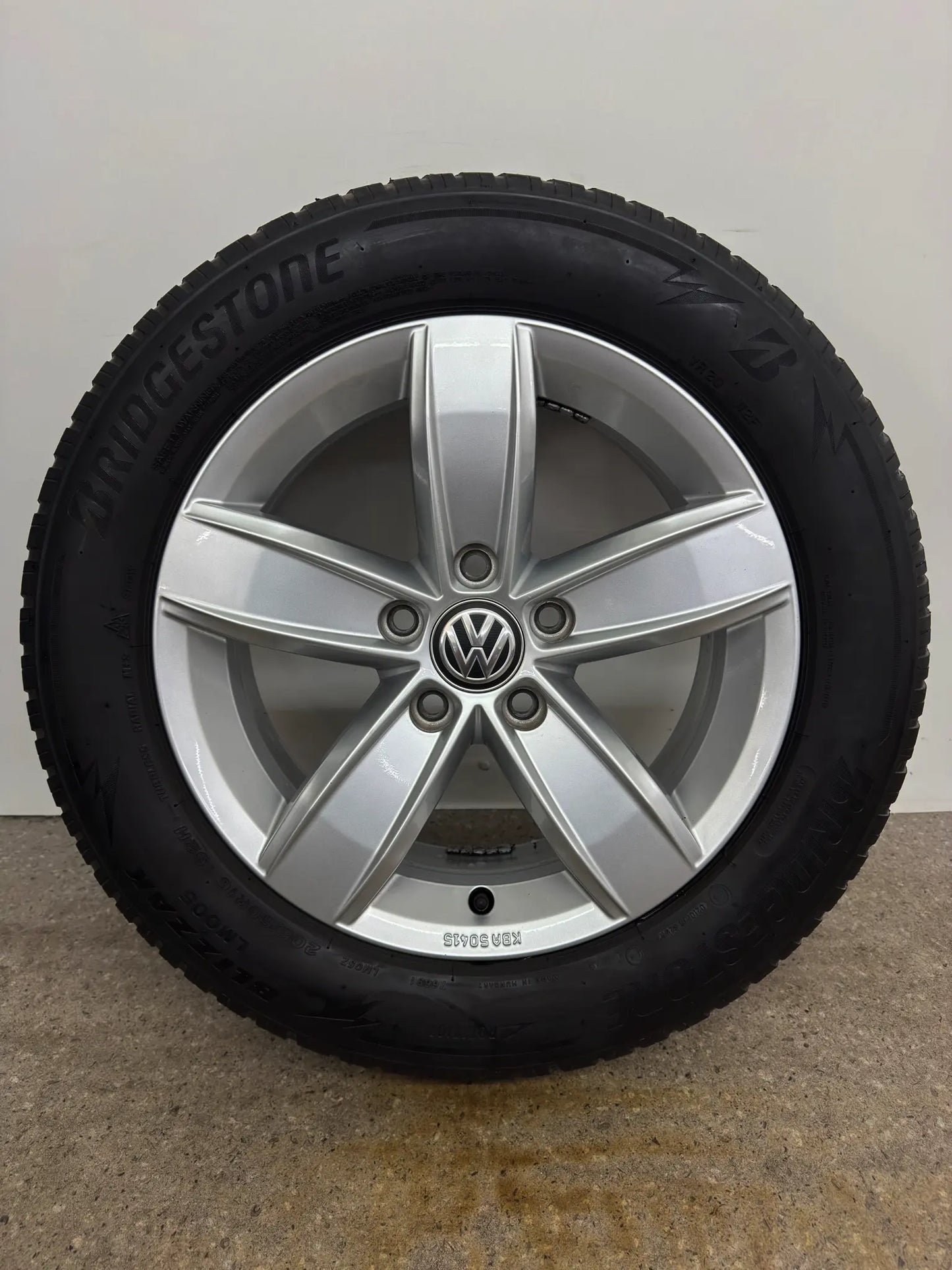 Original VW T-Roc 2GA A1 16 Zoll Corvara Felgen Alufelgen 2GA601025Q 2GA071496A Silber 6x16 ET43 Cabriolet 5x112 M+S SUV Felgensatz (REIFEN ABGEFAHREN, NUR TRANSPORTSCHUTZ MwSt.