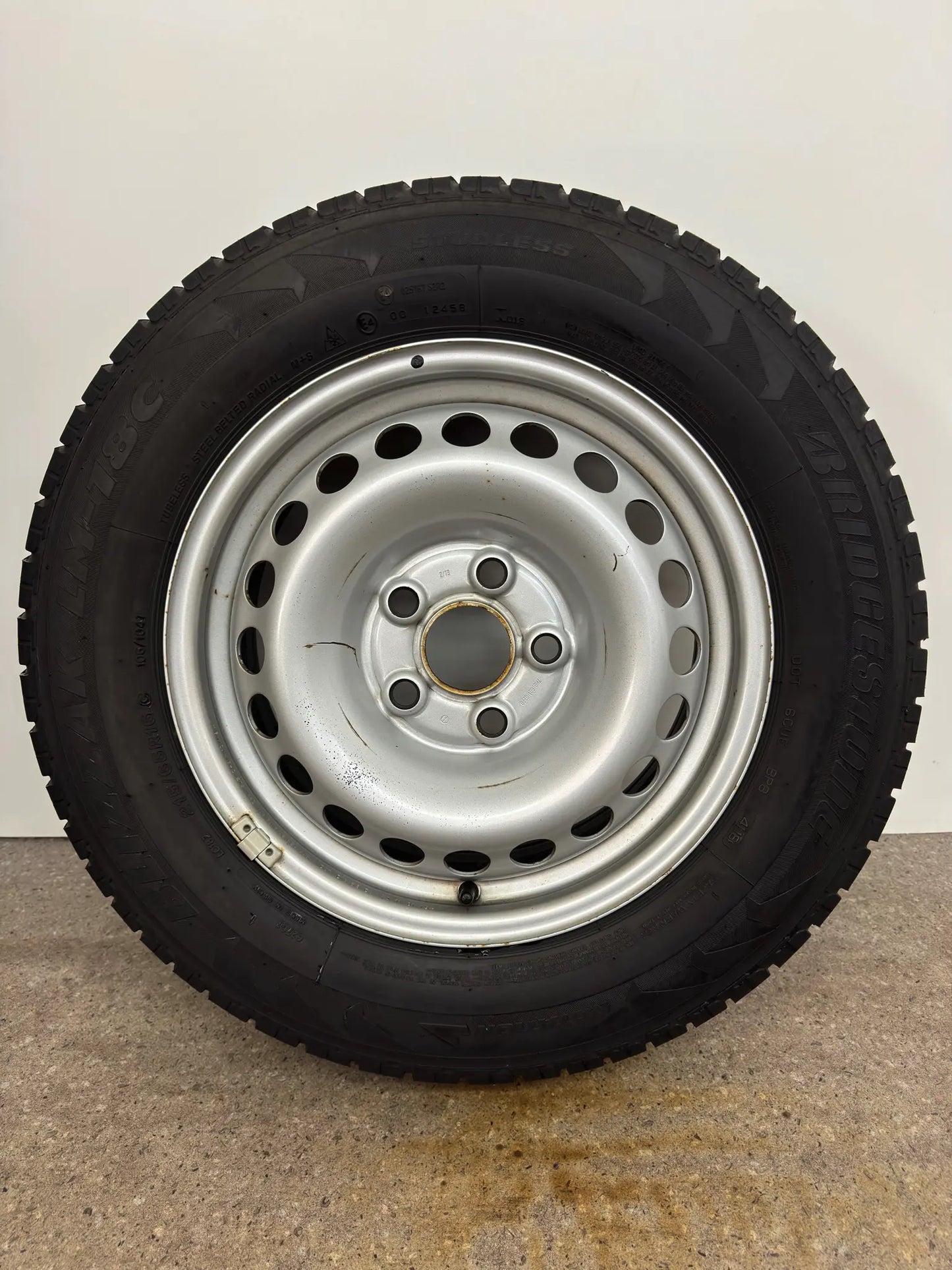 Original VW T5 T6 Transporter Kastenwagen 16 Zoll Winterräder Winterreifen Felgen 7H0601027D Stahlfelgen 6,5x16 ET51 215/65 R16 C 106 104T KBA 44544 5x120 Winterradsatz M+S
