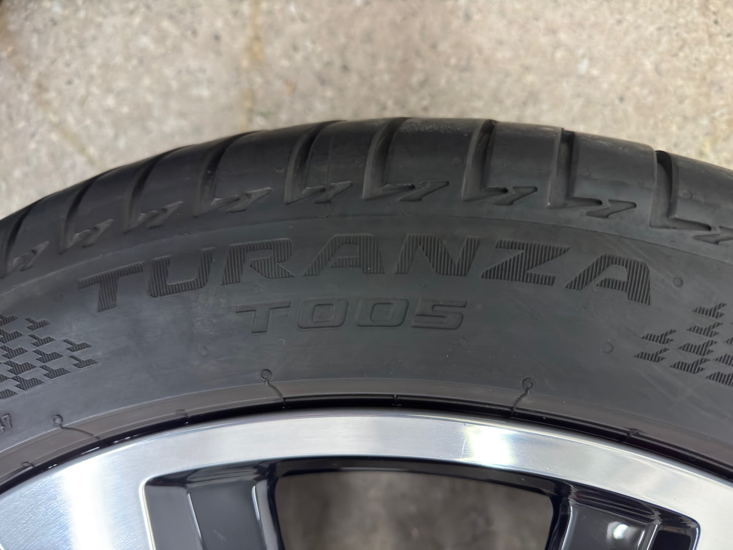 Original VW T7 Multivan Halmstad Sommerräder 7T0601025C 245/45 R19 Zoll Sommerreifen Felgen Alufelgen Bulli Van California Beach