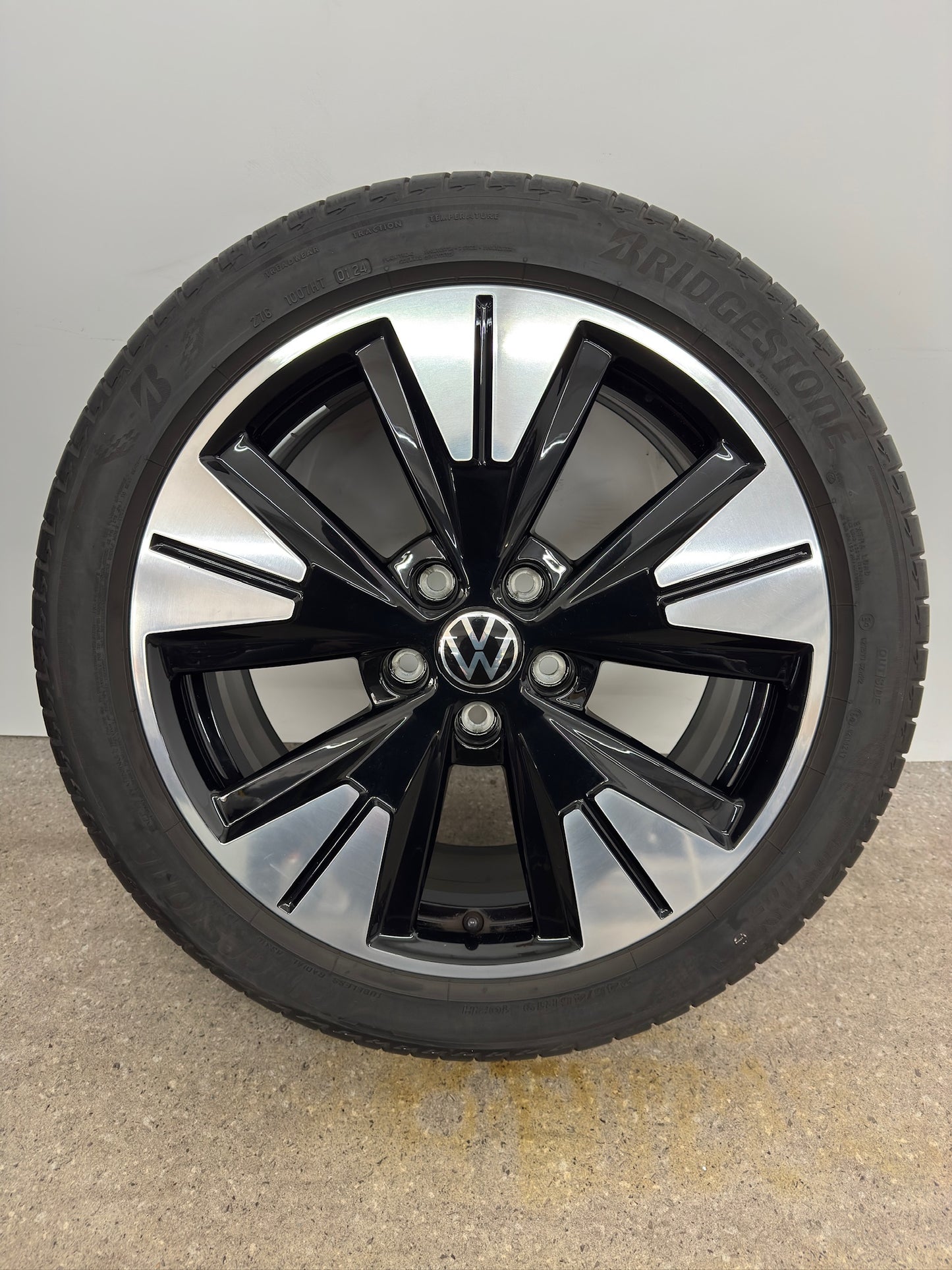 Original VW T7 Multivan Halmstad Sommerräder 7T0601025C 245/45 R19 Zoll Sommerreifen Felgen Alufelgen Bulli Van California Beach