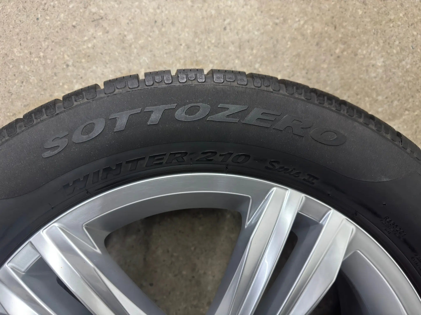 Original VW Tiguan II 2 Sebring 18 Zoll Winterräder Winterreifen Felgen 5NA601025M 5NA601025AQ Alufelgen 235/55 R18 104H M+S R-Line Silber Allspace AD1 5NA RDKS Winterradsatz