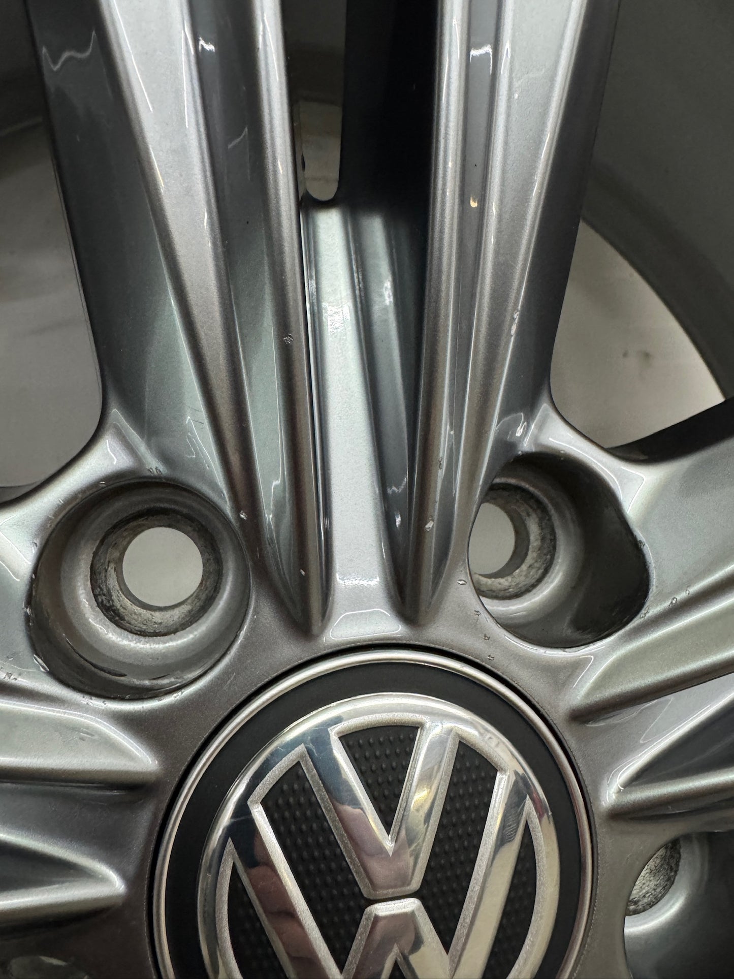 Original VW Tiguan II 2 Sebring 19 Zoll Sommerräder Sommerreifen Felgen 5NA601025E Alufelgen R-Line Allspace 255/45 R19 100V 5x112 8,5x19 ET38 SUV Anthrazit RDKS AD1 5NA 5N Sommerradsatz