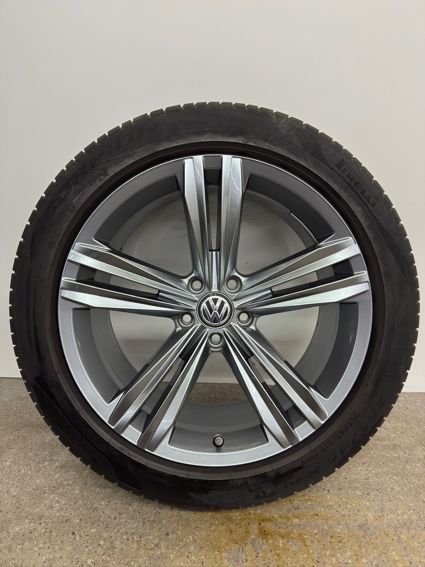 Original VW Tiguan II 2 Sebring 19 Zoll Sommerräder Sommerreifen Felgen 5NA601025E Alufelgen R-Line Allspace 255/45 R19 100V 5x112 8,5x19 ET38 SUV Anthrazit RDKS AD1 5NA 5N Sommerradsatz