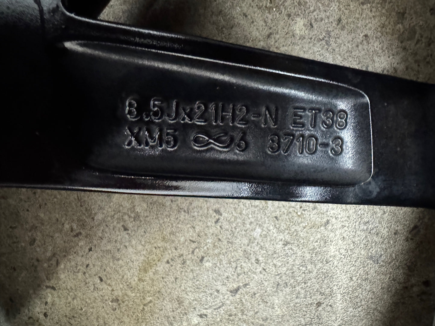 Top Zustand Original VW Tiguan R II 2 5N Estoril 21 Zoll Felgen 5NA601025AK Alufelgen AD1 5x112 8,5x21 ET38 MwSt. Brutto Felgensatz R-Line Volkswagen (REIFEN NUR TRANSPORTSCHUTZ)