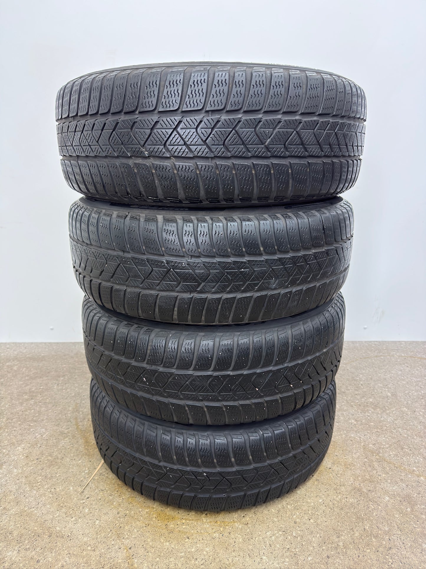 Original VW Touran II 2 5T 16 Zoll Corvara Winterräder Winterreifen Felgen 5TA071496 KBA50413 205/60 R16 96H M+S Alufelgen Silber 6,5x16 ET48 Winterradsatz MwSt.