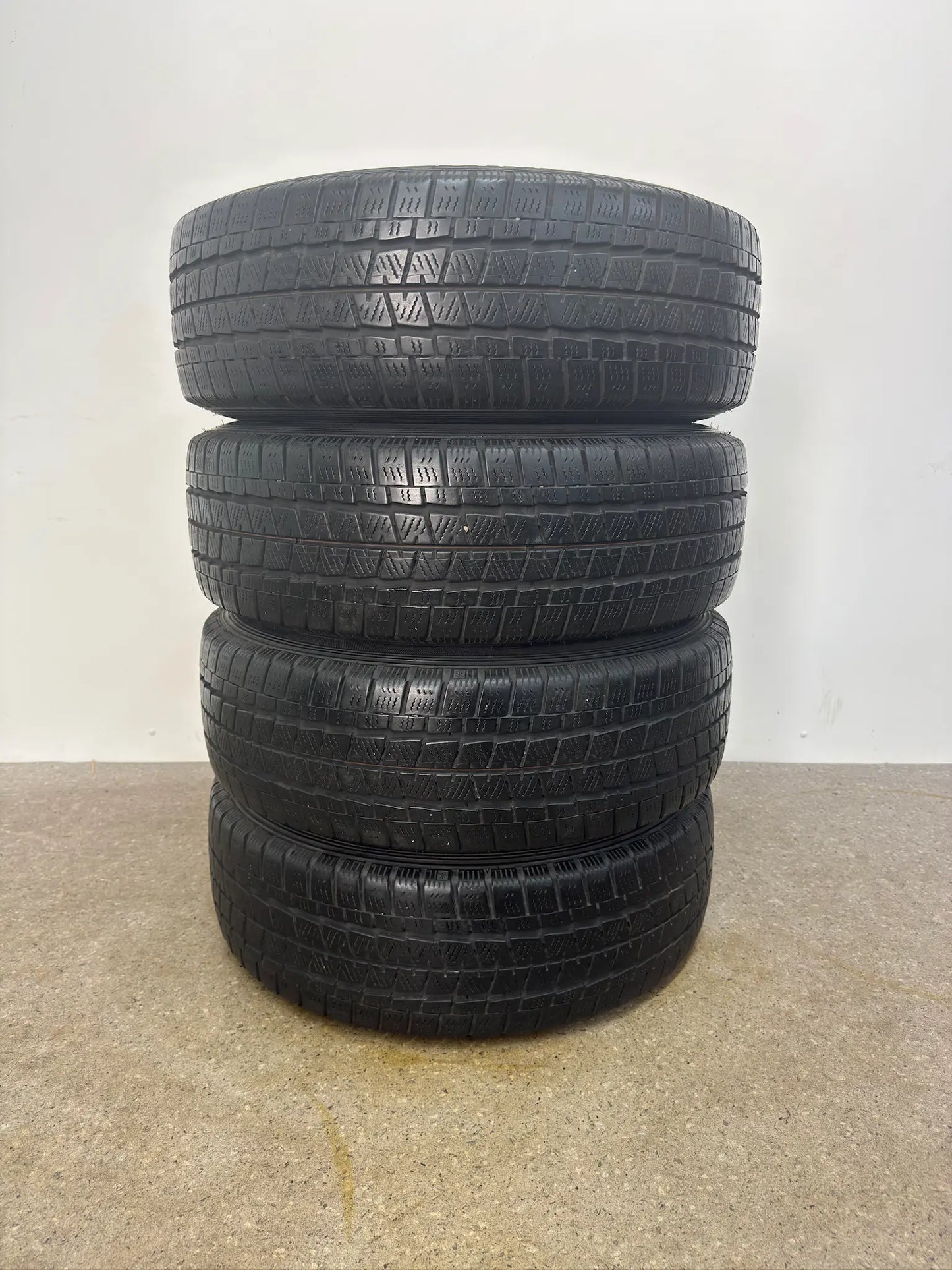 TOP 7 - 6 mm VW T5 T6 Transporter Kastenwagen 16 Zoll Winterräder Winterreifen Felgen KBA 43738 Stahlfelgen 6,5x16 ET52 205/65 R16 C 107T 105T 5x120 Winterradsatz M+S
