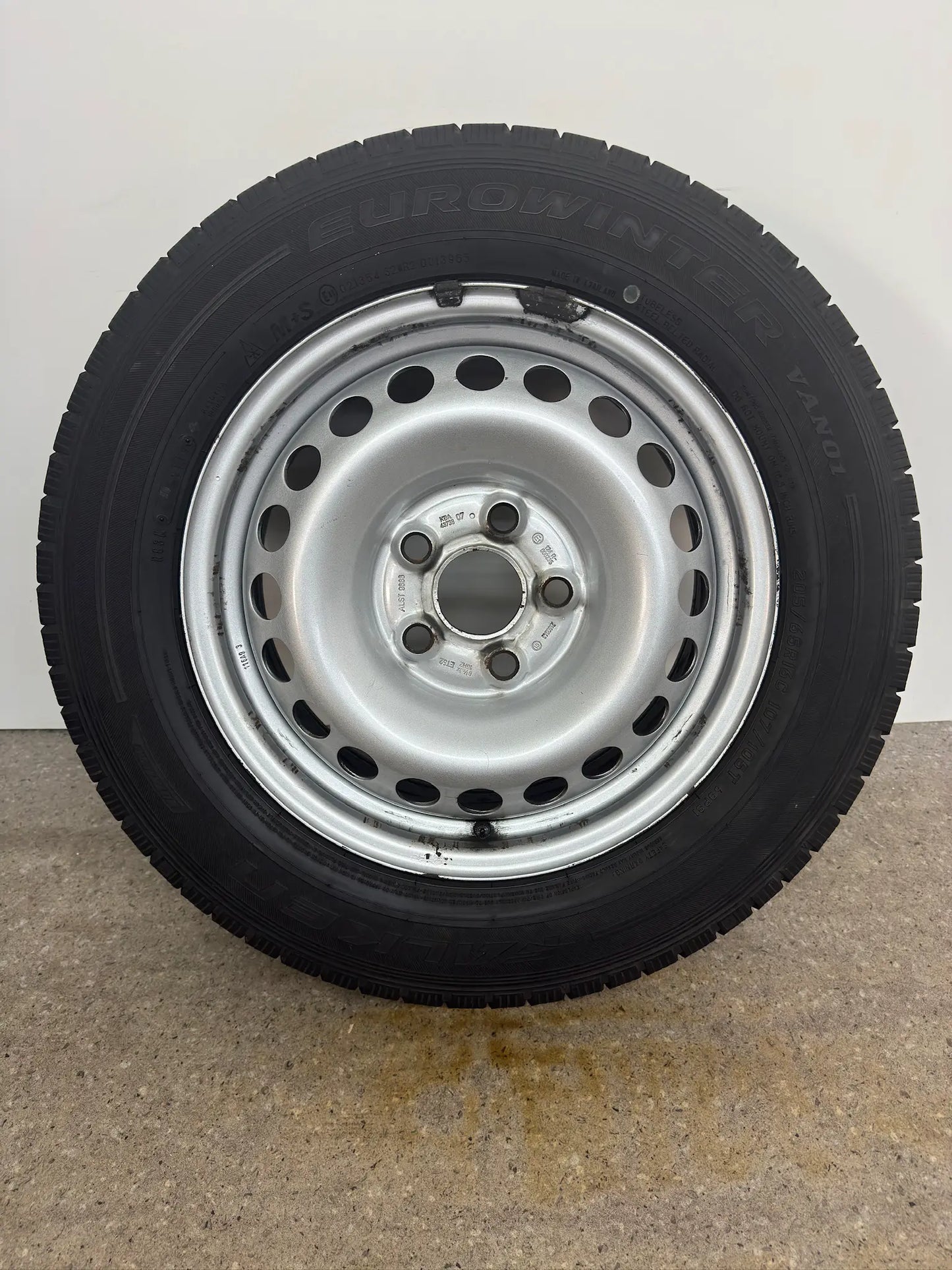 TOP 7 - 6 mm VW T5 T6 Transporter Kastenwagen 16 Zoll Winterräder Winterreifen Felgen KBA 43738 Stahlfelgen 6,5x16 ET52 205/65 R16 C 107T 105T 5x120 Winterradsatz M+S