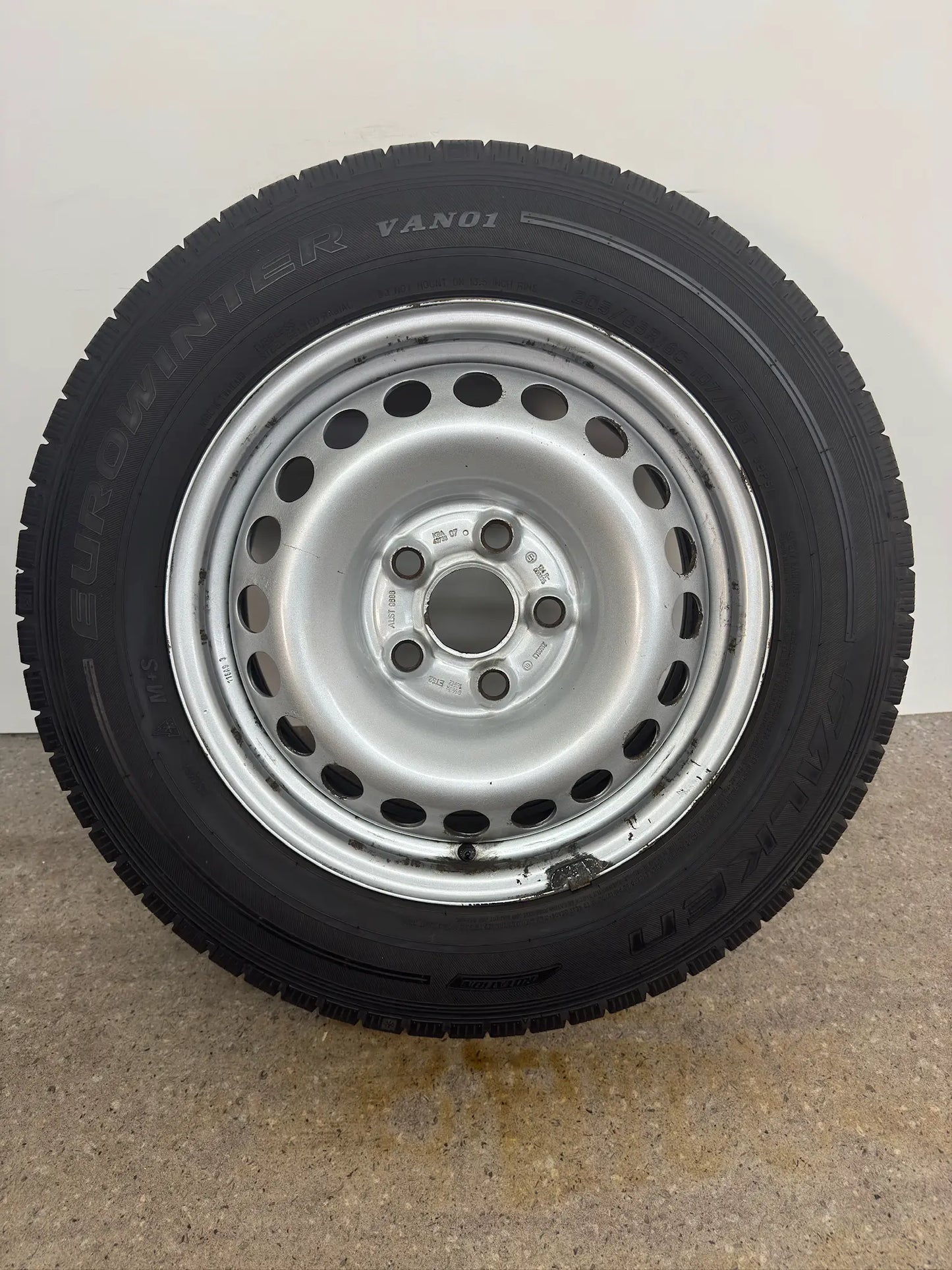 TOP 7 - 6 mm VW T5 T6 Transporter Kastenwagen 16 Zoll Winterräder Winterreifen Felgen KBA 43738 Stahlfelgen 6,5x16 ET52 205/65 R16 C 107T 105T 5x120 Winterradsatz M+S