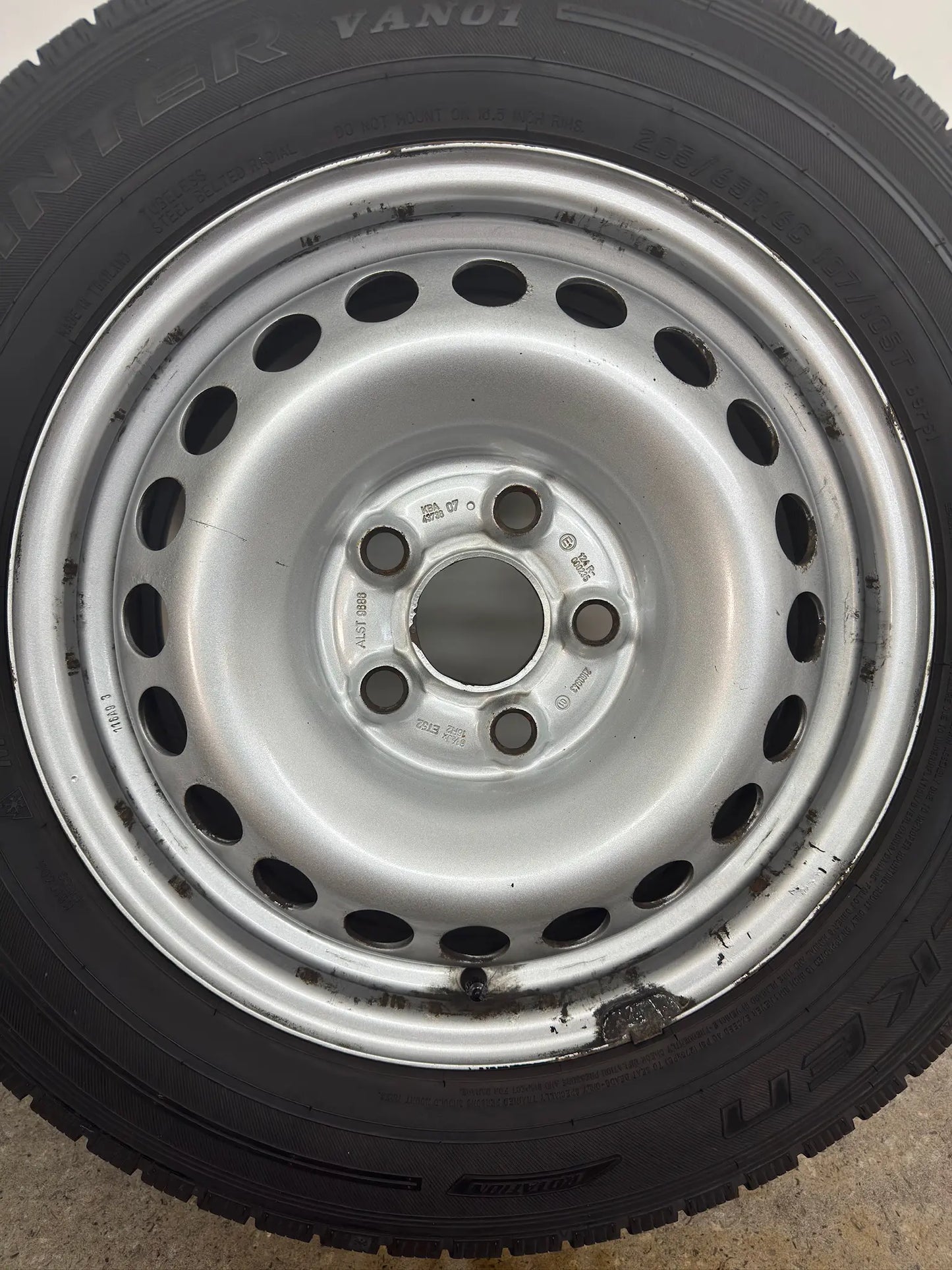 TOP 7 - 6 mm VW T5 T6 Transporter Kastenwagen 16 Zoll Winterräder Winterreifen Felgen KBA 43738 Stahlfelgen 6,5x16 ET52 205/65 R16 C 107T 105T 5x120 Winterradsatz M+S