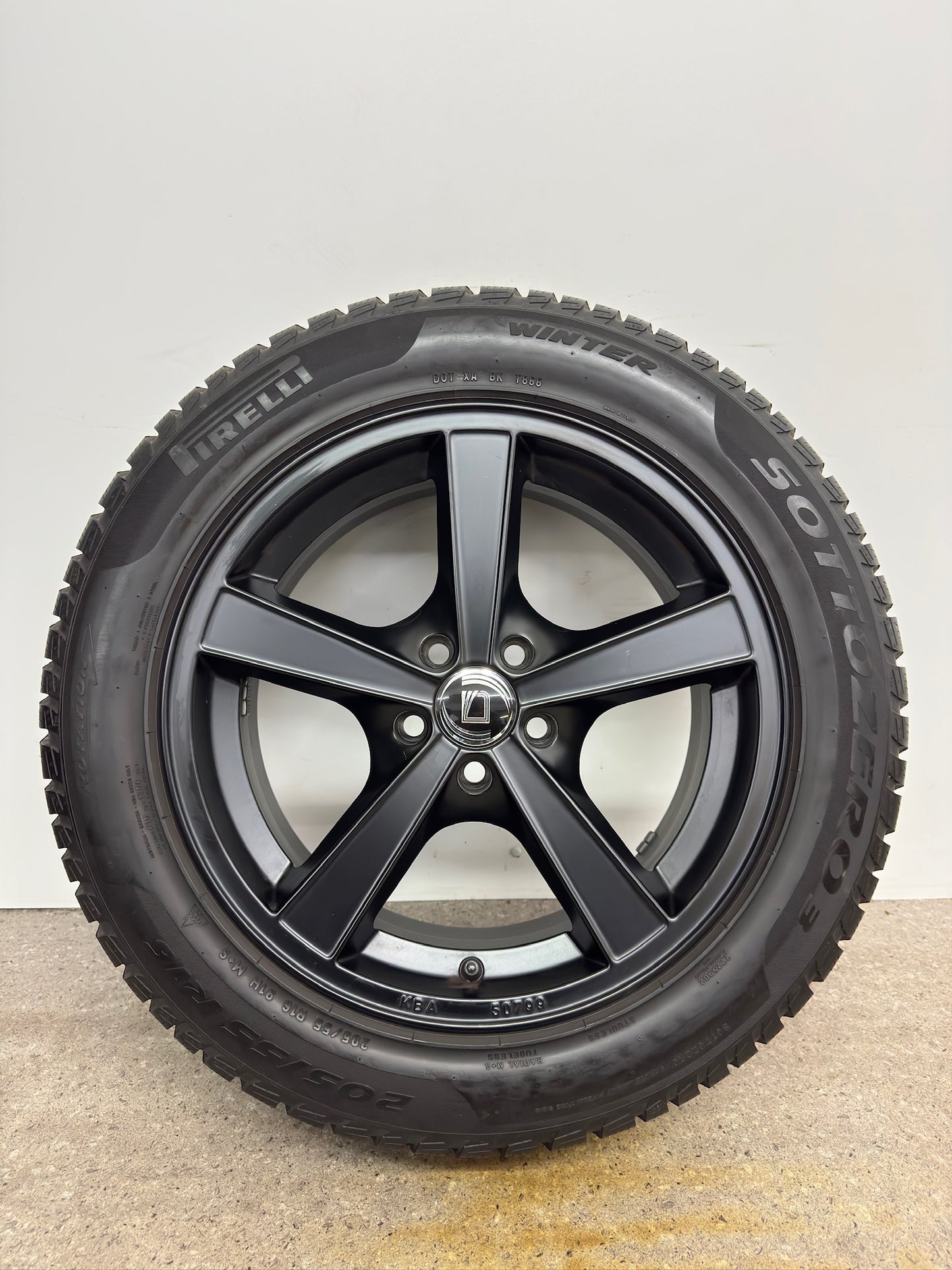 TOP 7,5mm VW T-Cross C1 Polo VI 6 AW New Beetle MJ Skoda Scala Kamiq NW Audi A1 GB TT 8N A2 8Z 16 Zoll Winterräder Winterreifen Felgen Alufelgen Schwarz M+S 205/55 R16 91H Winterradsatz
