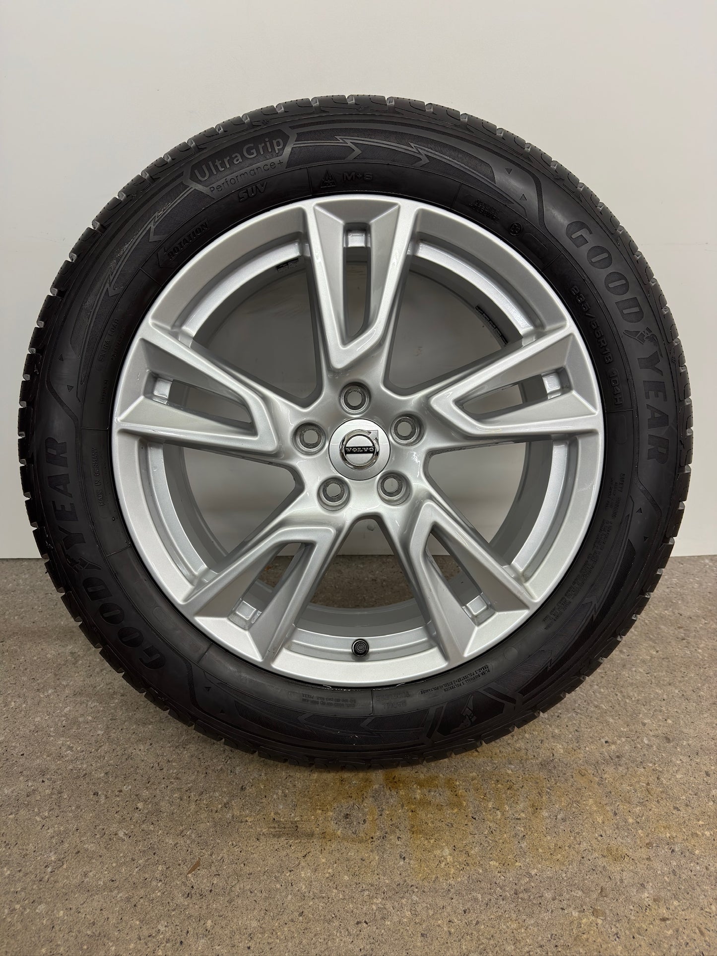 TOP 7,8 / 6,8mm Original Volvo XC40 X 536 S90 V90 Cross Country 18 Zoll Winterräder Winterrreifen Felgen 31362866 Alufelgen 235/55 R18 104H M+S SUV Silber Winterradsatz 5x108 7,5x18 ET50,5