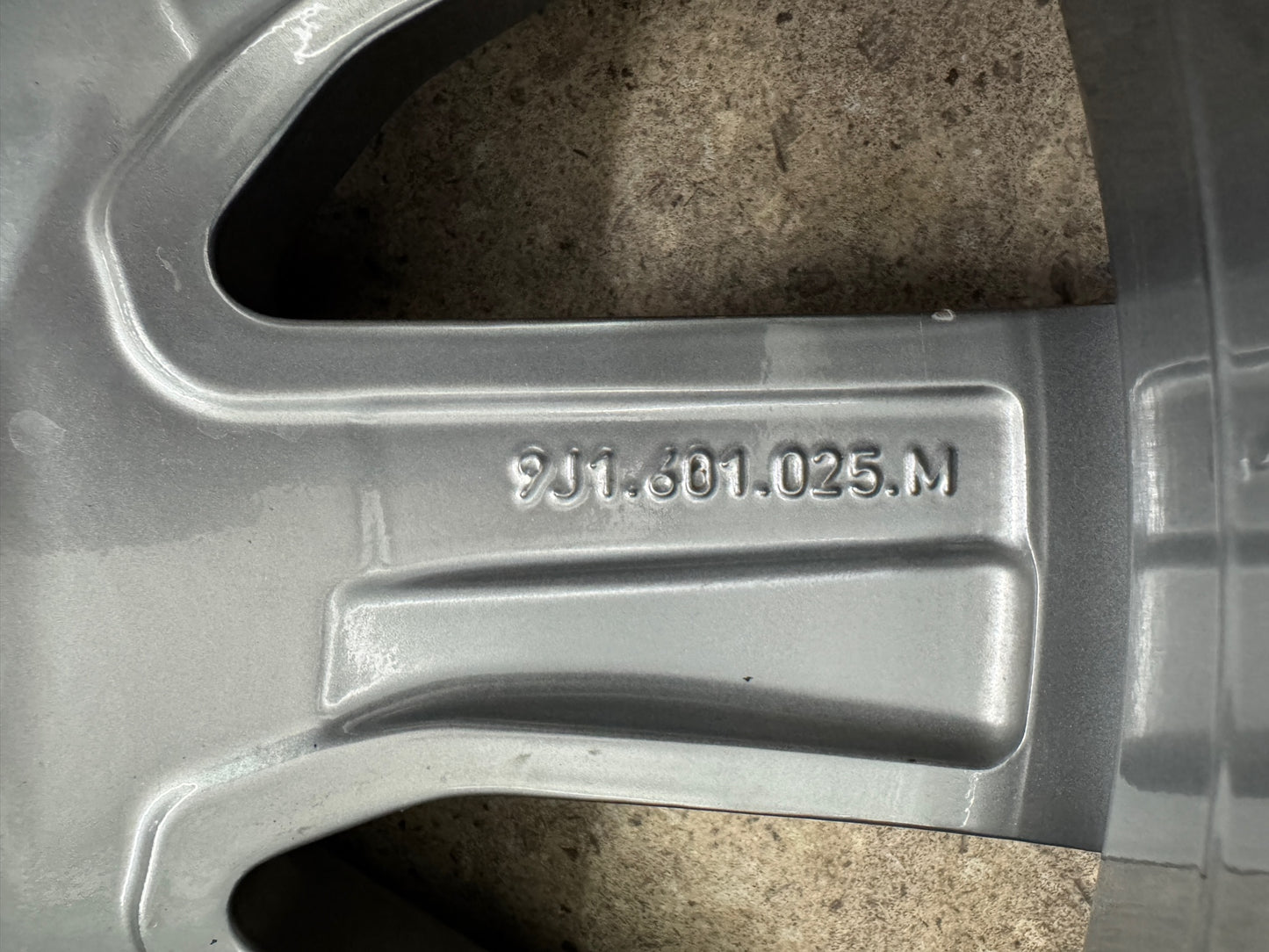 TOP 7mm Original Porsche Taycan Tequipment 20 Zoll Winterräder Winterreifen Felgen 9J1601025L 9J1601025M 245/45 R20 103V 285/40 R20 108V 4S Turbo Cross Turismo Sport Electric Performance Alufelgen