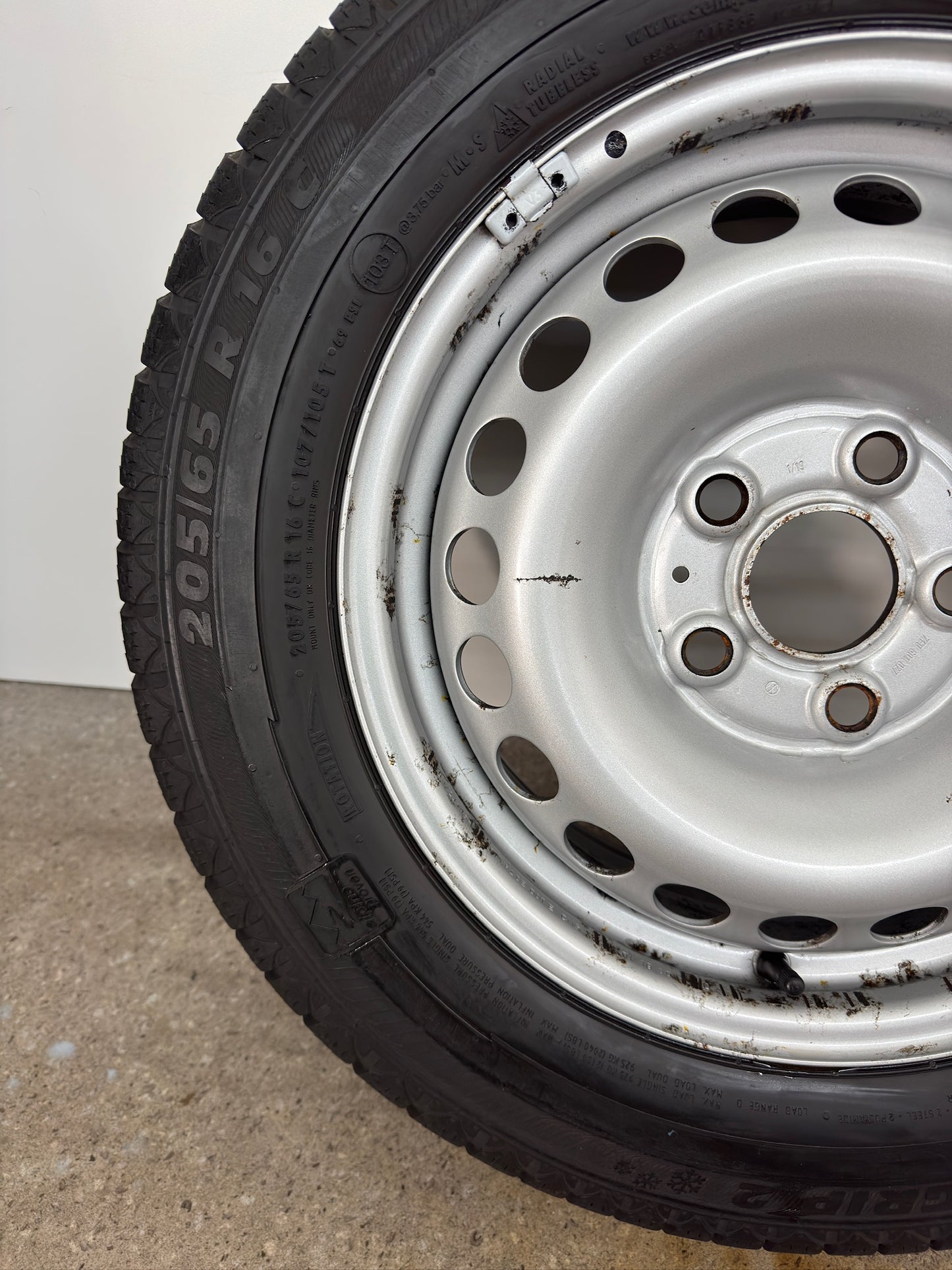 TOP 8 - 7mm Original VW T5 T6 Transporter Kastenwagen 16 Zoll Winterräder Winterreifen Felgen 7F0601027 Stahlfelgen 6,5x16 ET51 205/65 R16 C 107 105T 103T 5x120 Winterradsatz M+S