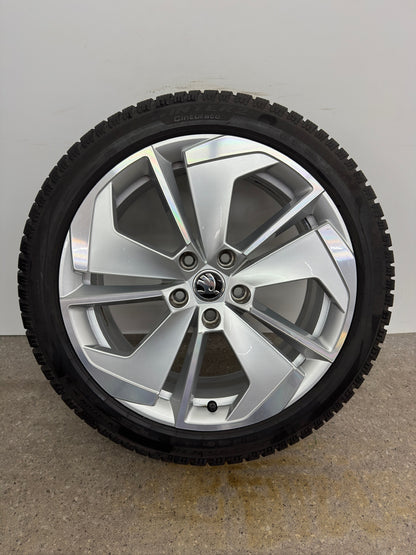 TOP 8/6,5mm Original Skoda Octavia IV NX 18 Zoll Comet Winterräder Winterreifen Felgen 5E3601025AQ 5E3601025AP 5E3601025M 5E3601025N RS Line Scout 225/45 R18 95V Winterradsatz MwSt.