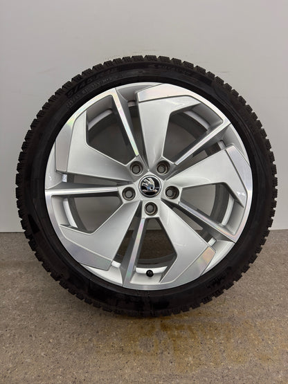 TOP 8/6,5mm Original Skoda Octavia IV NX 18 Zoll Comet Winterräder Winterreifen Felgen 5E3601025AQ 5E3601025AP 5E3601025M 5E3601025N RS Line Scout 225/45 R18 95V Winterradsatz MwSt.