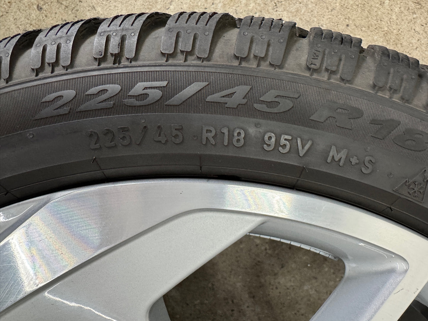 TOP 8/6,5mm Original Skoda Octavia IV NX 18 Zoll Comet Winterräder Winterreifen Felgen 5E3601025AQ 5E3601025AP 5E3601025M 5E3601025N RS Line Scout 225/45 R18 95V Winterradsatz MwSt.
