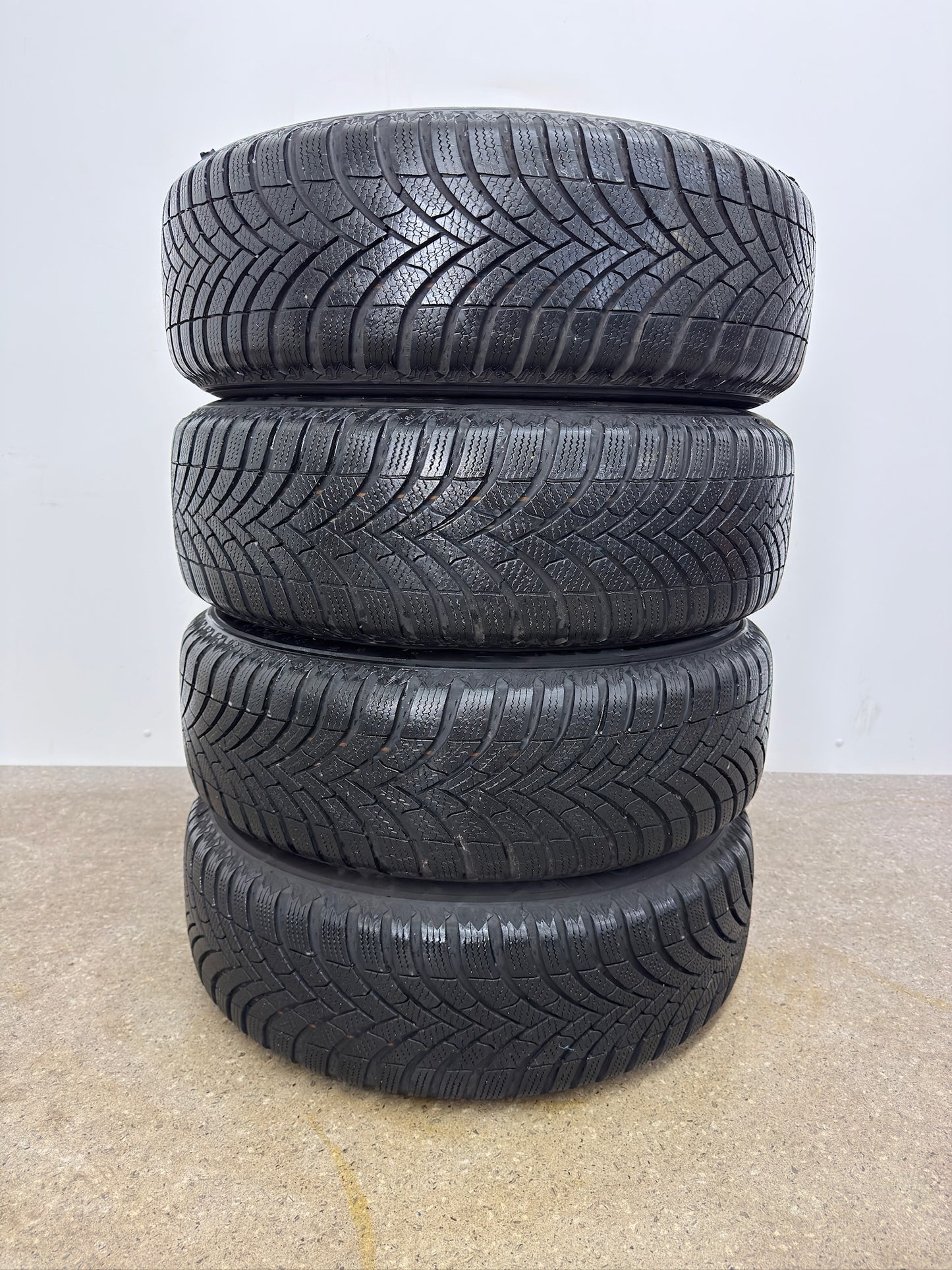 TOP 8 / 7mm Original Skoda Kamiq 16 Zoll Winterräder Winterreifen Felgen 657601025B Alufelgen Silber Ambition Active Style 205/60 R16 92H 6x16 ET38 5x100 Silber Winterradsatz M+S