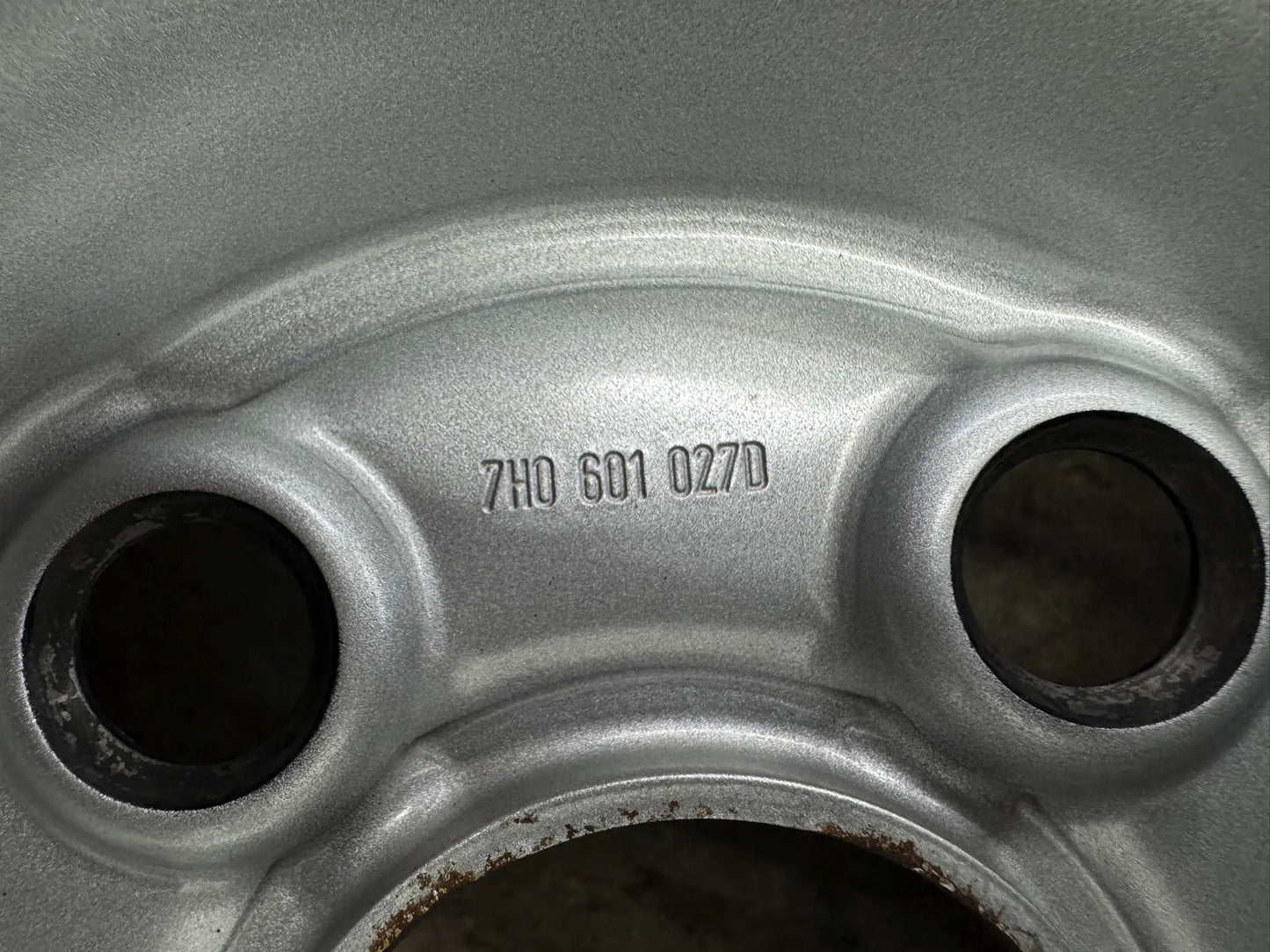 TOP 9 - 8,5 mm Original VW T5 T6 Transporter Kastenwagen 16 Zoll Winterräder Winterreifen Felgen 7F0601027 Stahlfelgen 6,5x16 ET51 205/65 R16 C 107 105T 103T 5x120 Winterradsatz M+S
