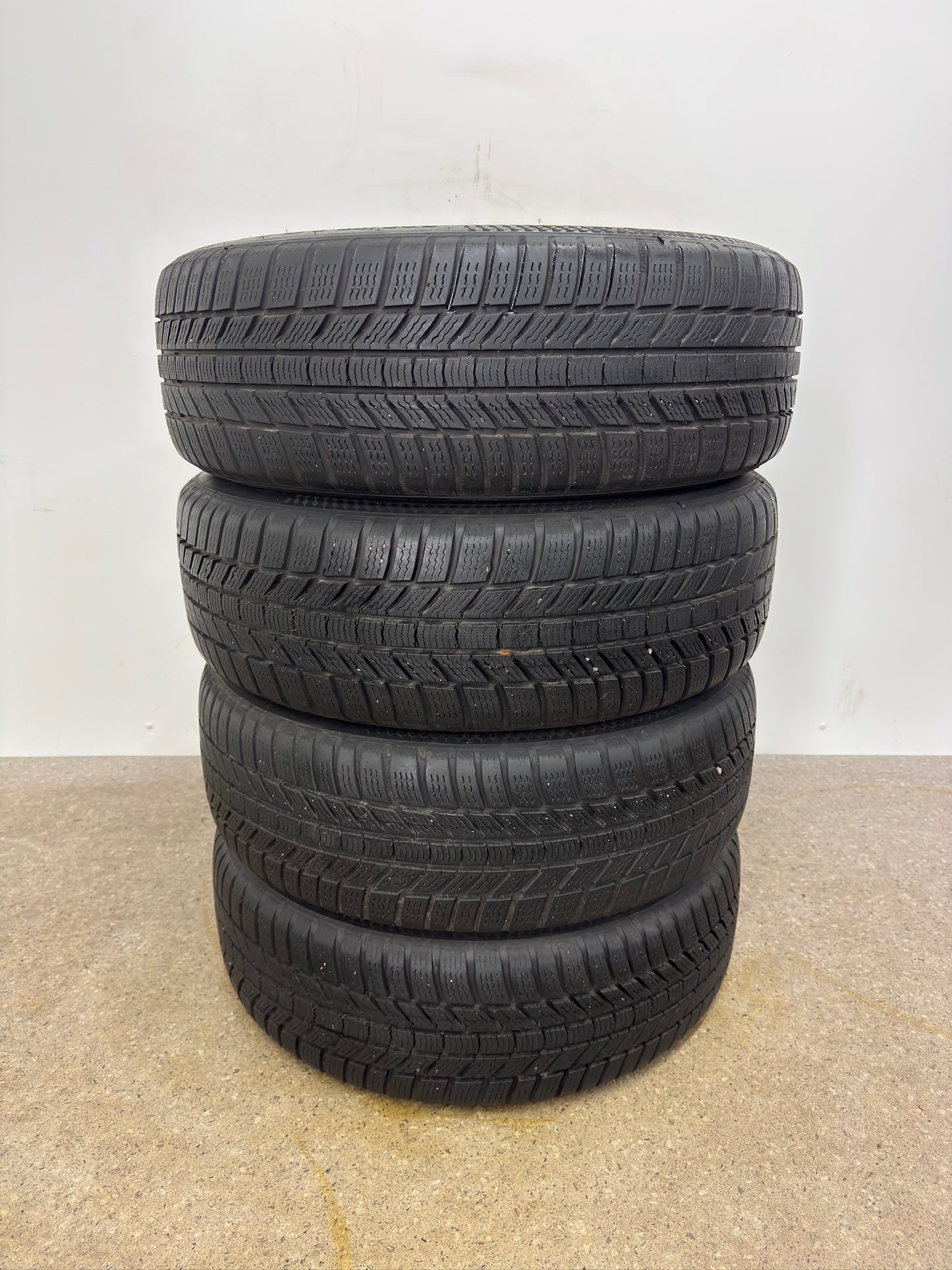 TOP DOT22 Skoda Octavia IV NX 17 Zoll Winterräder Winterreifen Felgen Alufelgen Silber 205/55 R17 91H KBA52975 M+S Limousine Kombi Winterradsatz MwSt.