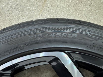 TOP DOT24 Original VW T-Cross C1 York 18 Zoll Sommerräder Sommerreifen Felgen 2GM601025AM 2GM601025AN Alufelgen 215/45 R18 89V R-Line Sport Edition Schwarz Glanz 7x18 ET39 5x100 Sommerradsatz SUV