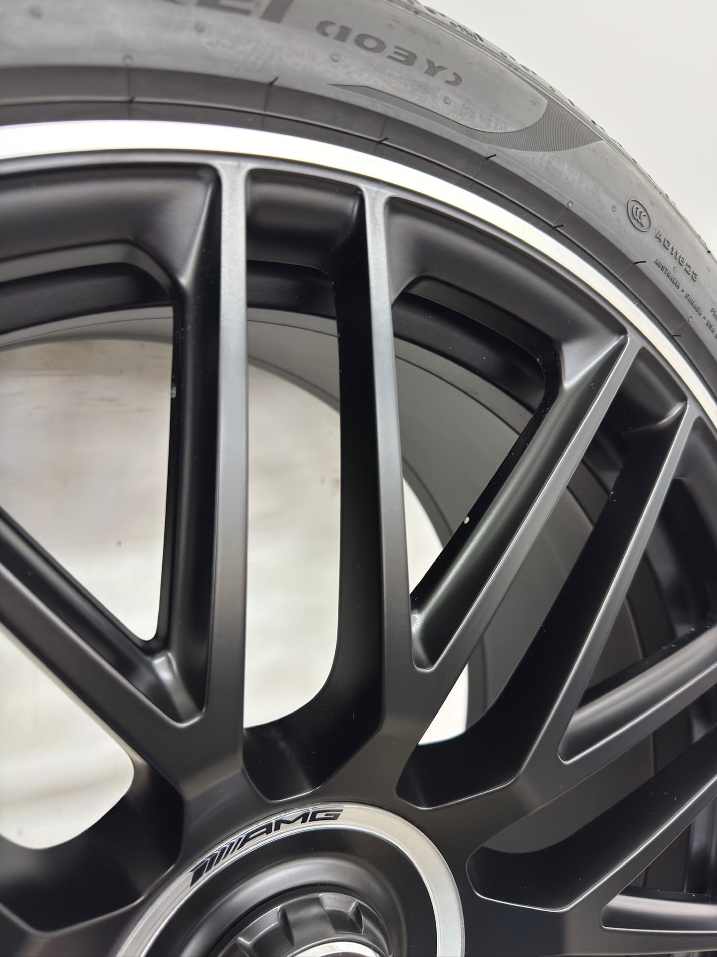 TOP DOT24/25 Original Mercedes SL R 232 21 Zoll AMG 43 55 63 S Sommerräder Sommerreifen Felgen A2324012900 A2324013000 Alufelgen E Performance 4MATIC+ Roadster 275/35 ZR21 103Y 305/30 ZR 104Y MO1