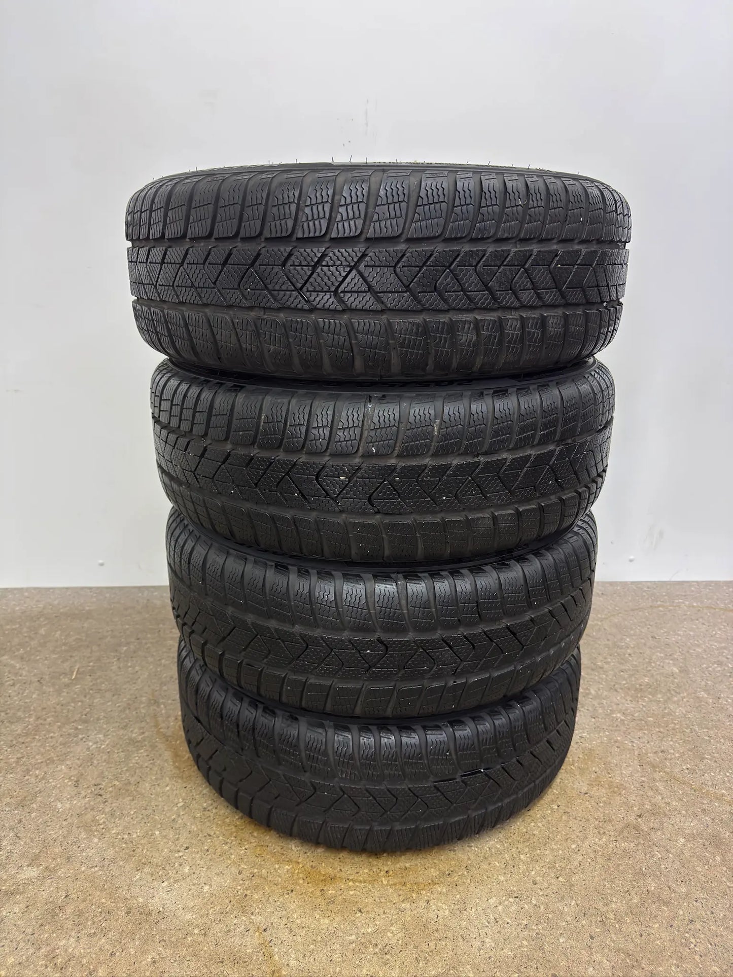 TOP DOT25 Original VW Golf VIII 8 5H CD 17 Zoll Belmont Nottingham Winterräder Winterreifen Felgen 5H0601025B Alufelgen 205/55 R17 Pirelli 6,5x17 ET46 5x112 GTI GTE R-Line Silber Radsatz