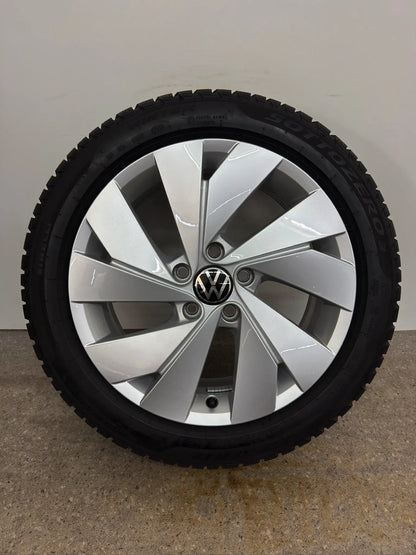 TOP DOT25 Original VW Golf VIII 8 5H CD 17 Zoll Belmont Nottingham Winterräder Winterreifen Felgen 5H0601025B Alufelgen 205/55 R17 Pirelli 6,5x17 ET46 5x112 GTI GTE R-Line Silber Radsatz