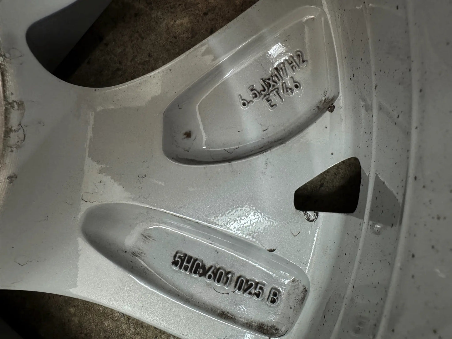 TOP DOT25 Original VW Golf VIII 8 5H CD 17 Zoll Belmont Nottingham Winterräder Winterreifen Felgen 5H0601025B Alufelgen 205/55 R17 Pirelli 6,5x17 ET46 5x112 GTI GTE R-Line Silber Radsatz