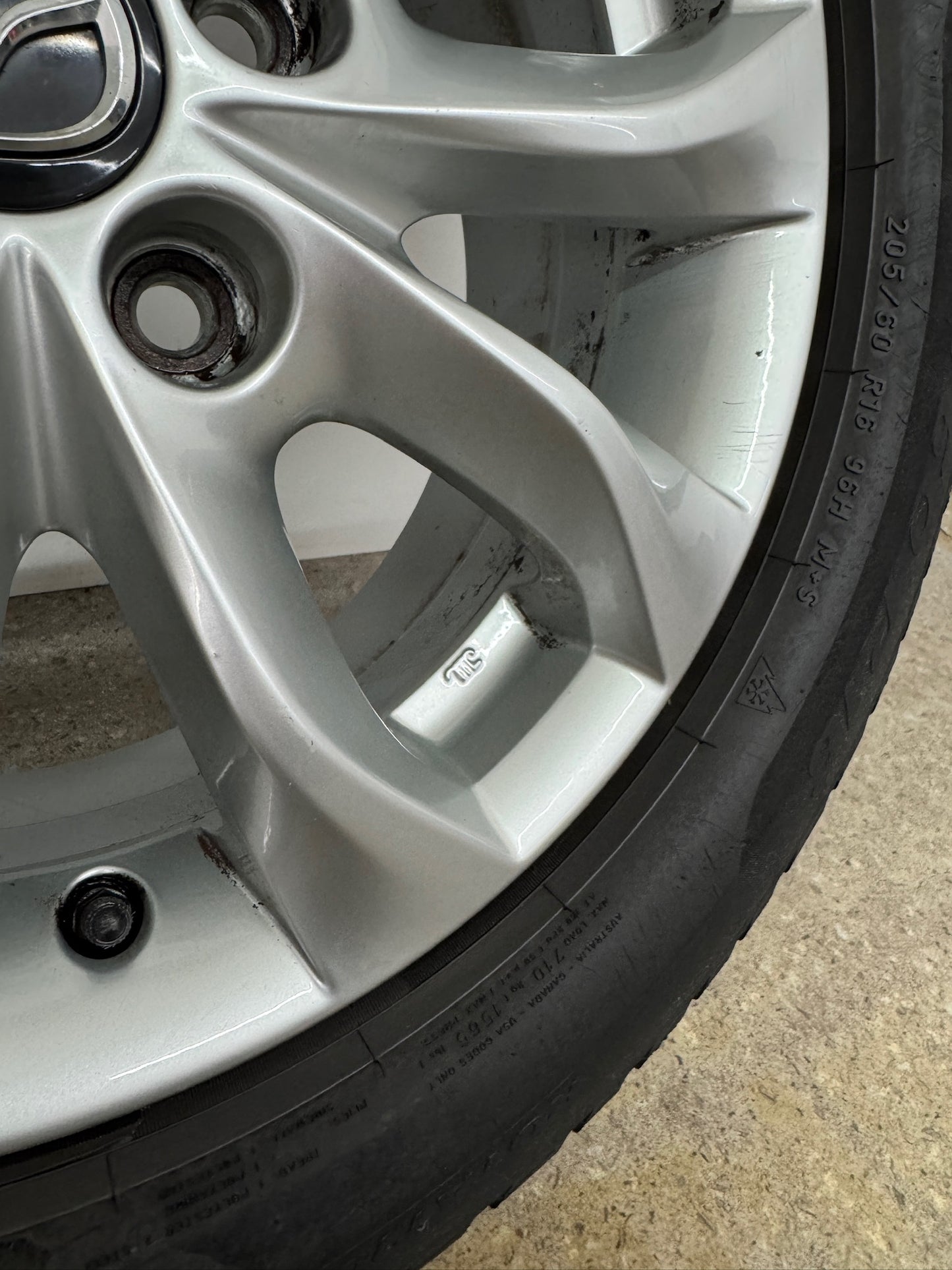 TOP Mazda 3 CX-3 BL BM BN 16 Zoll Felgen Alufelgen Silber 6,5x16 ET50 5x114,3 REIFEN NUR TRANSPORTSCHUTZ Sport KBA49266 Felgensatz Alufelgensatz MwS. ausweisbar