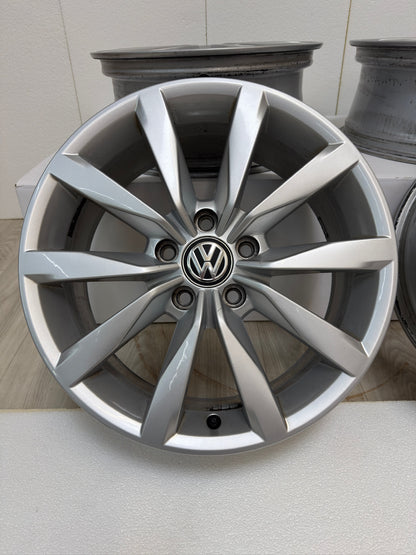 TOP Original VW Golf VII 7 5G 17 Zoll Dijon Felgen Alufelgen 5G0601025CH 7x17 ET49 Silber Variant Kombi Limousine GTI GTD R-Line 5x112 Felgensatz MwSt. auweisbar
