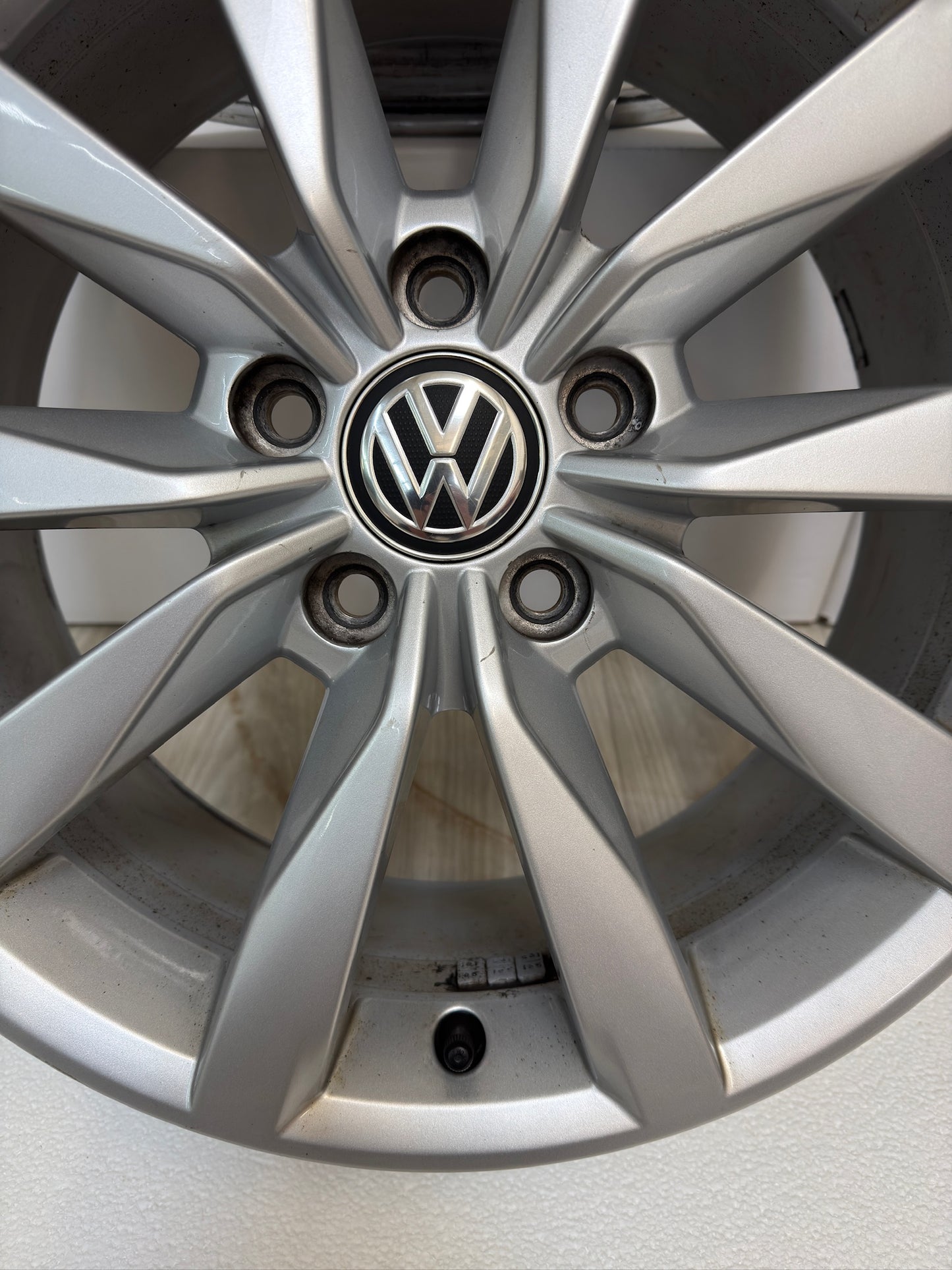 TOP Original VW Golf VII 7 5G 17 Zoll Dijon Felgen Alufelgen 5G0601025CH 7x17 ET49 Silber Variant Kombi Limousine GTI GTD R-Line 5x112 Felgensatz MwSt. auweisbar