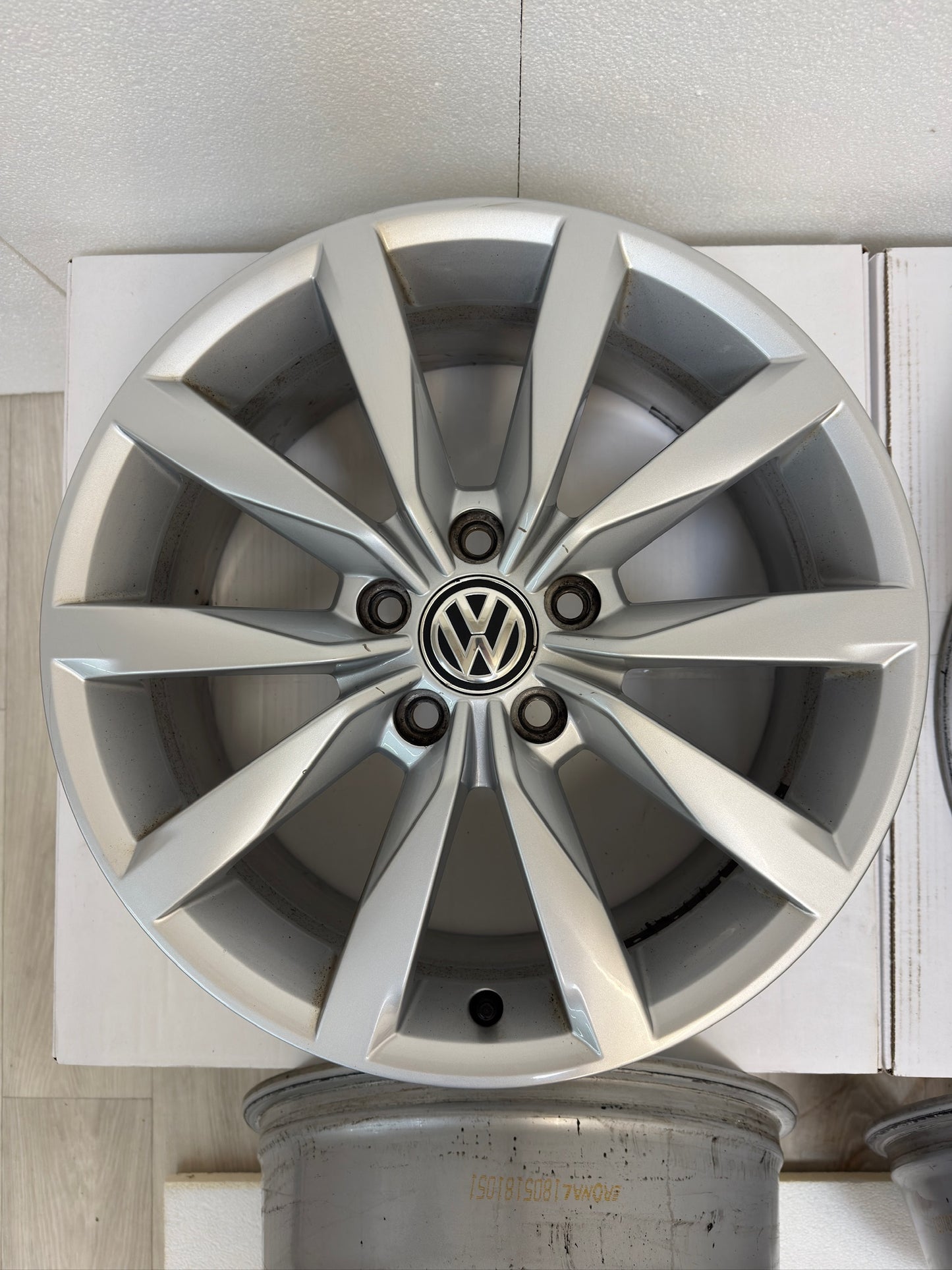 TOP Original VW Golf VII 7 5G 17 Zoll Dijon Felgen Alufelgen 5G0601025CH 7x17 ET49 Silber Variant Kombi Limousine GTI GTD R-Line 5x112 Felgensatz MwSt. auweisbar