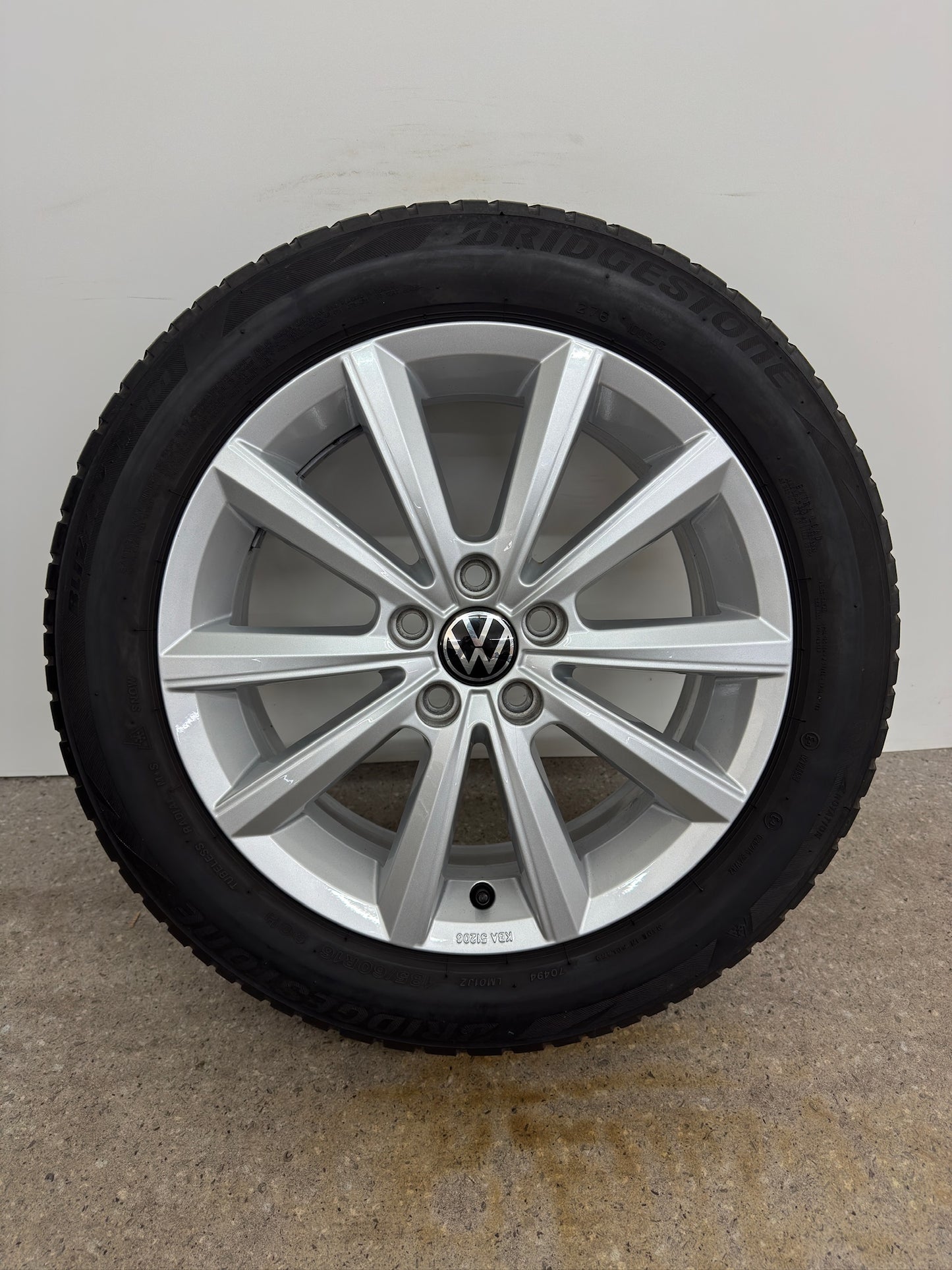 TOP Original VW Polo VI 6 2G AW 16 Zoll Merano Winterräder Winterreifen Felgen 2G0601025A 2G0071496 Alufelgen 185/60 R16 90H KBA 51206 R-Line Silber 5x100 6x16 ET45 Winterradsatz