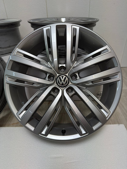 TOP Original VW Tiguan II 2 Allspace 19 Zoll Auckland Felgen Alufelgen 5NA601025N 5NA601025F 7x19 ET43 5x112 AD1 5N 5NA SUV 5x112 R-Line Edition Silber Felgensatz MwSt. ausweisbar